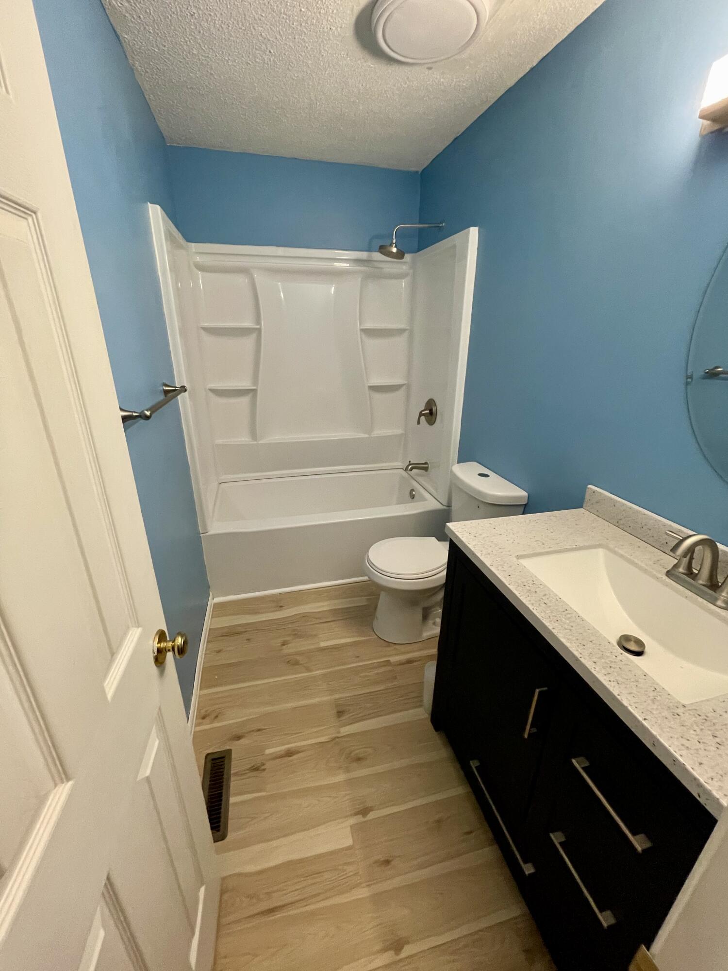 326 W Midvale Avenue, 5