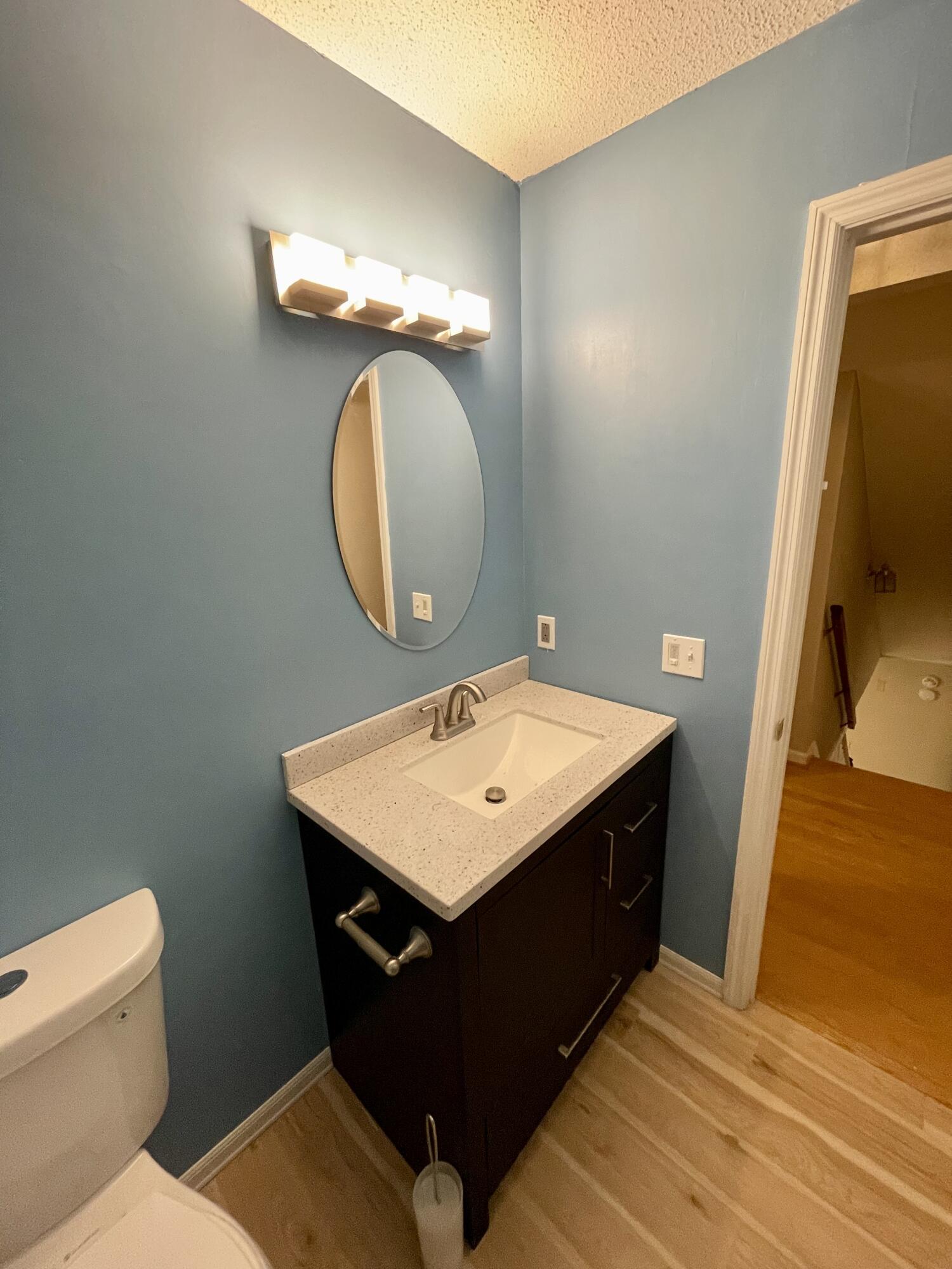 326 W Midvale Avenue, 5