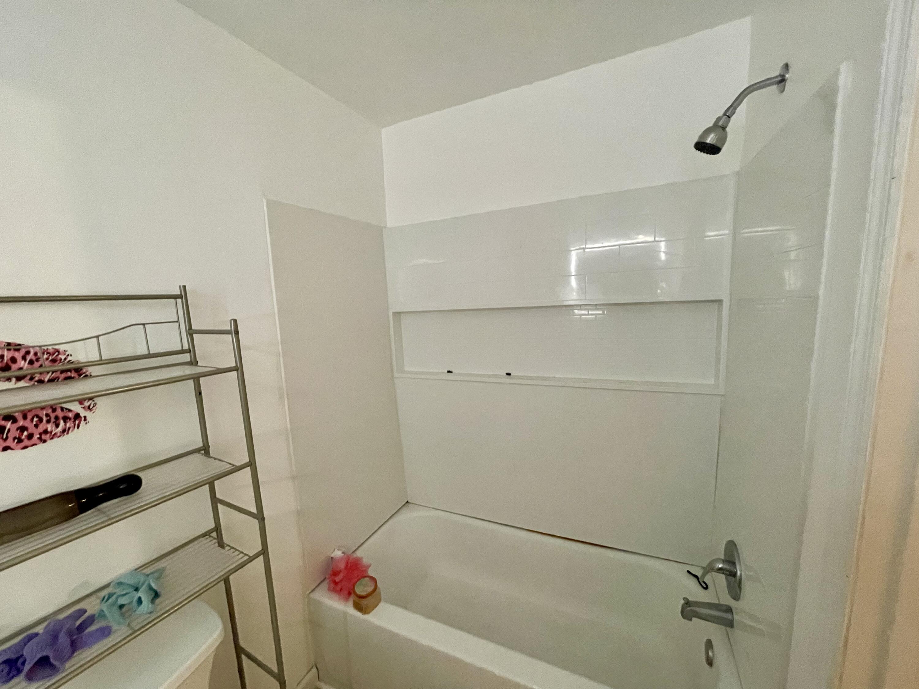 326 W Midvale Avenue, 5