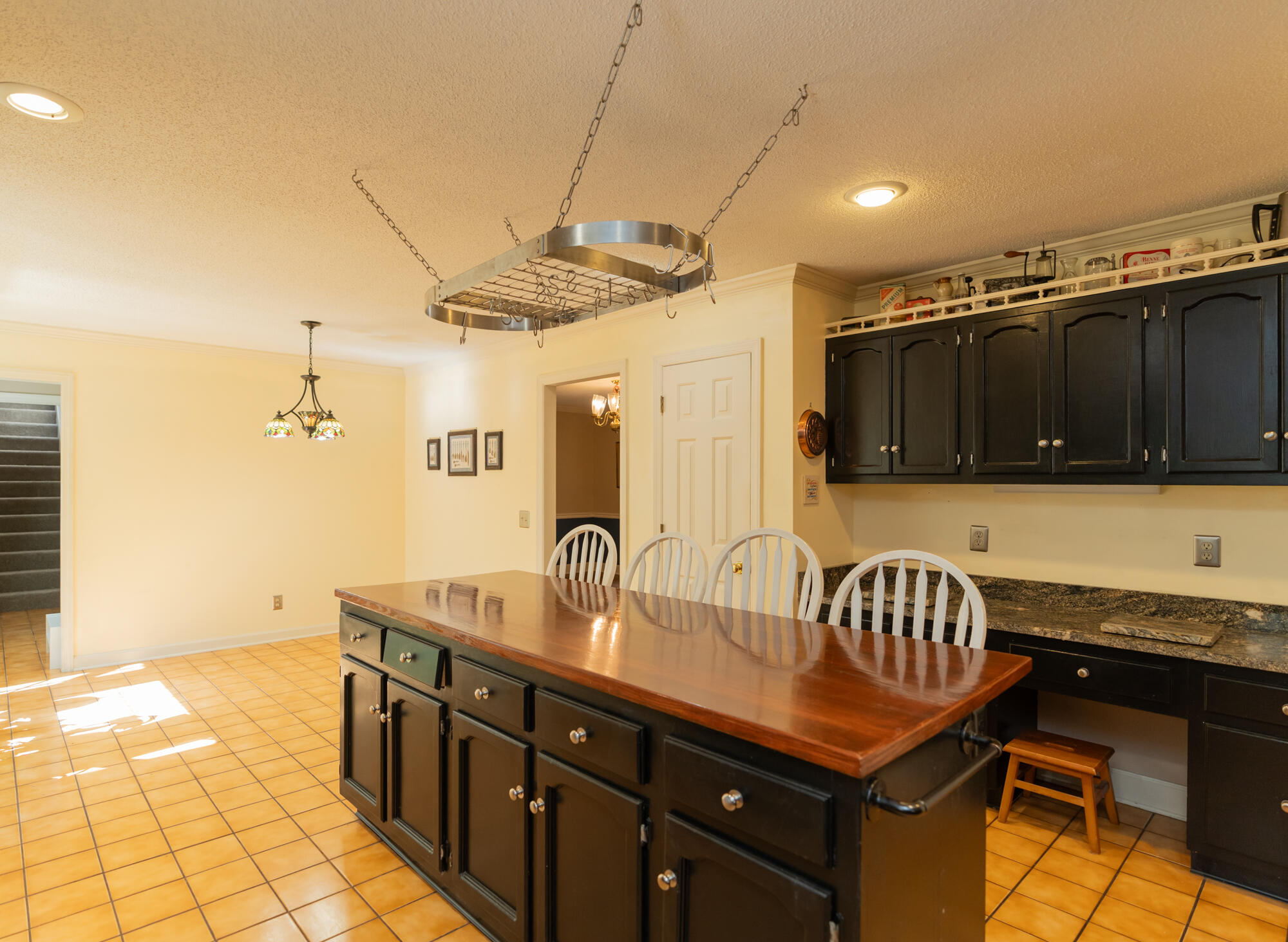 9218 Mountain Shadows Drive