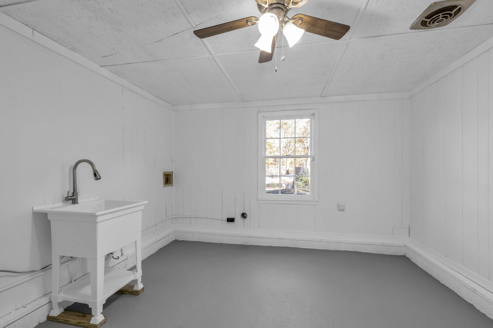 1127 Mcdonald Drive