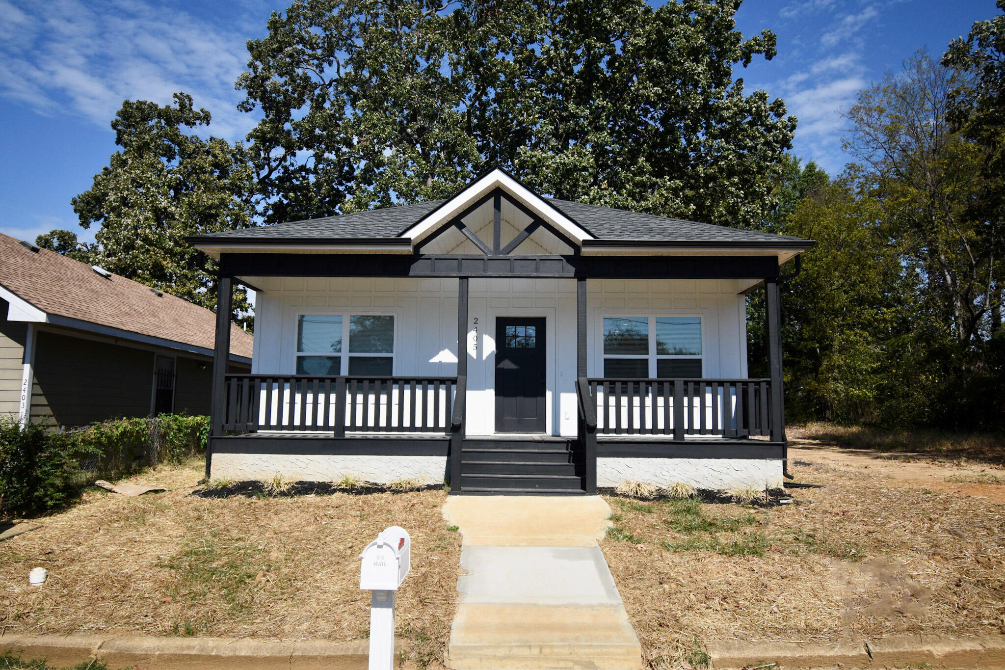 2405 Kirby Avenue