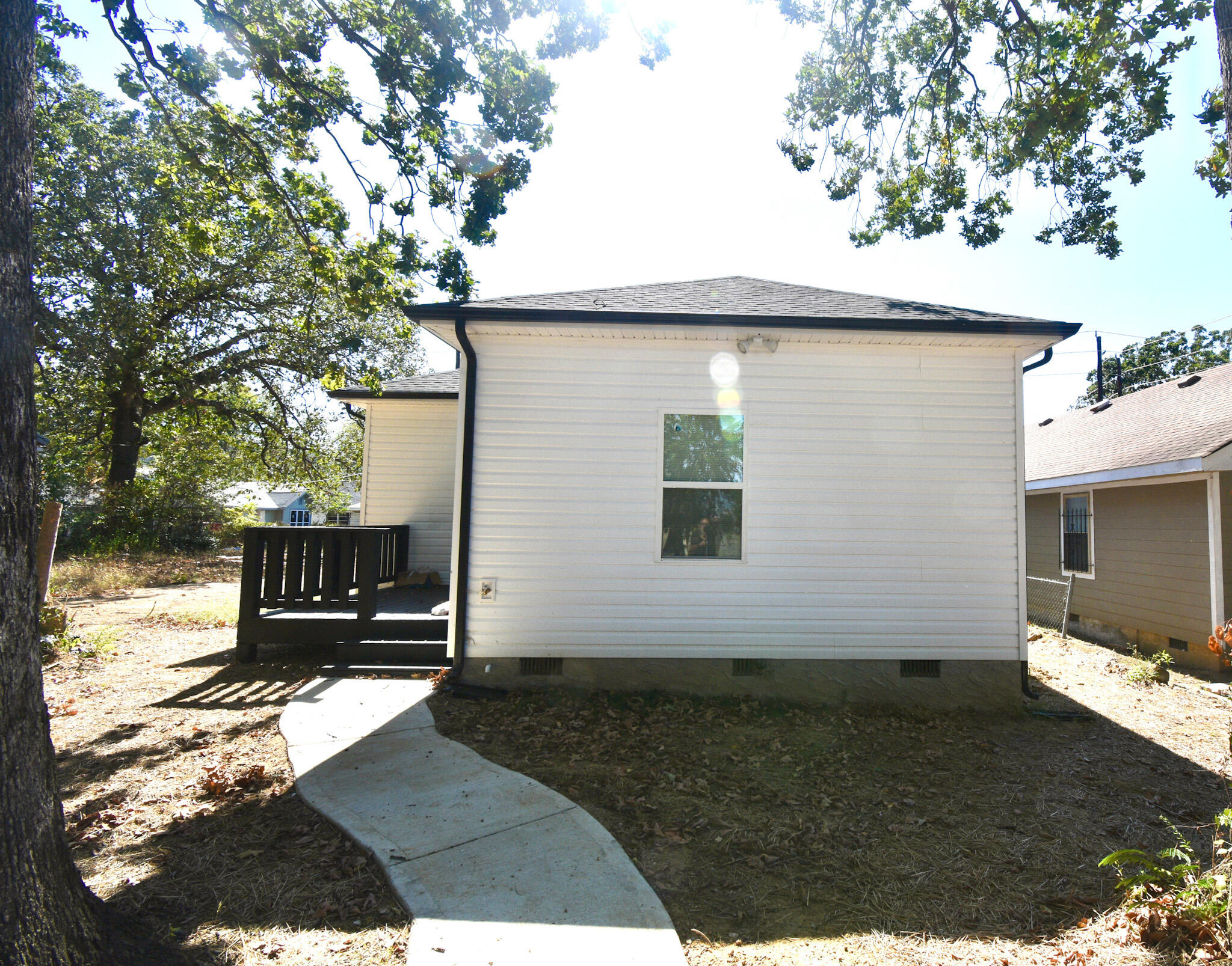2405 Kirby Avenue