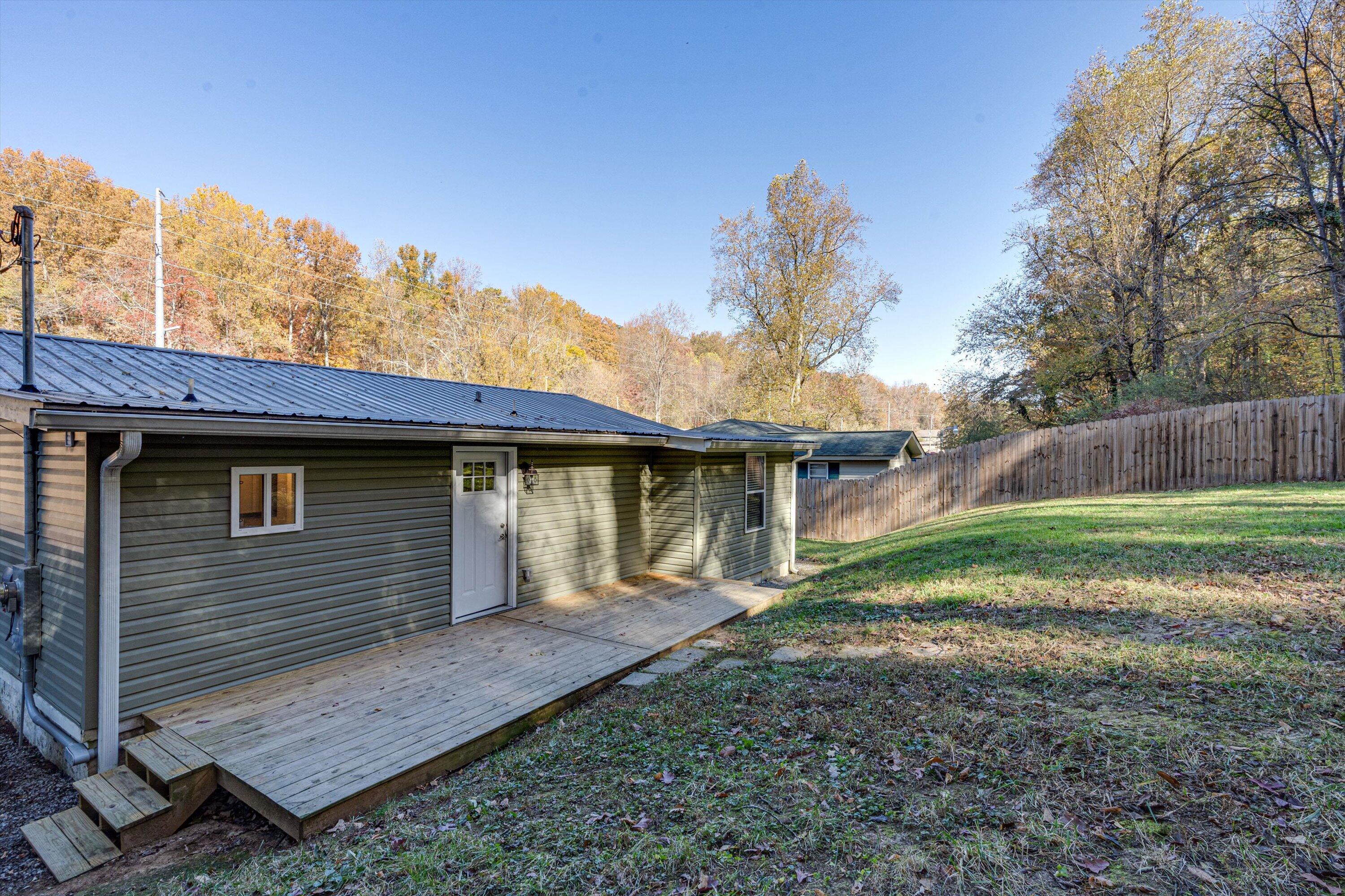 442 Lullwater Road
