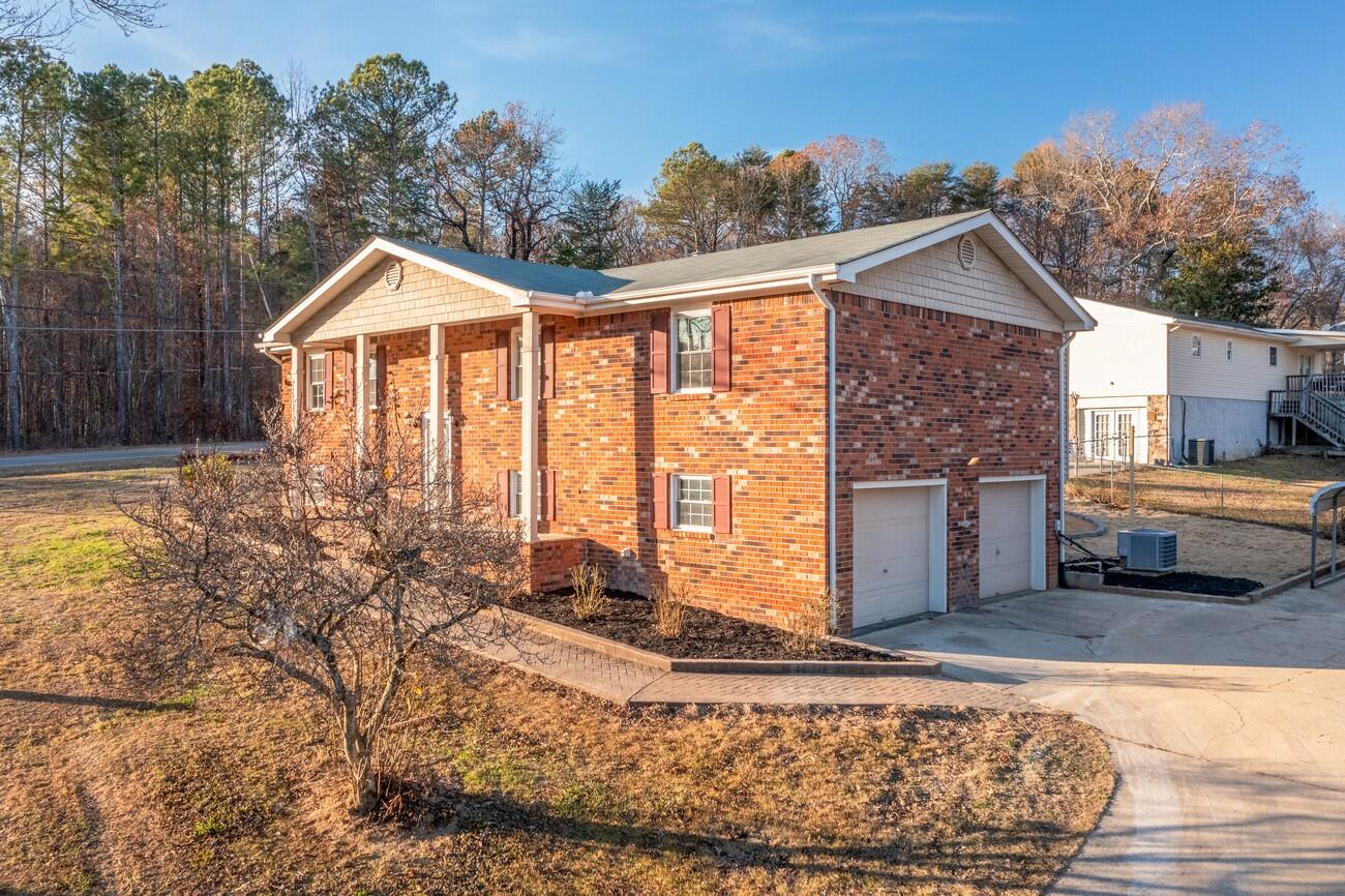 1901 Eric Drive
