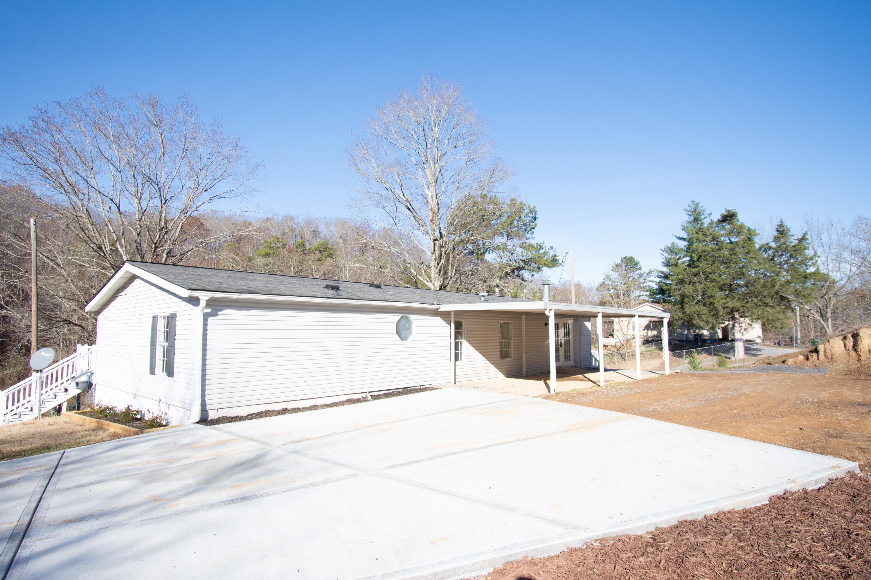 1196 NW White Oak Road