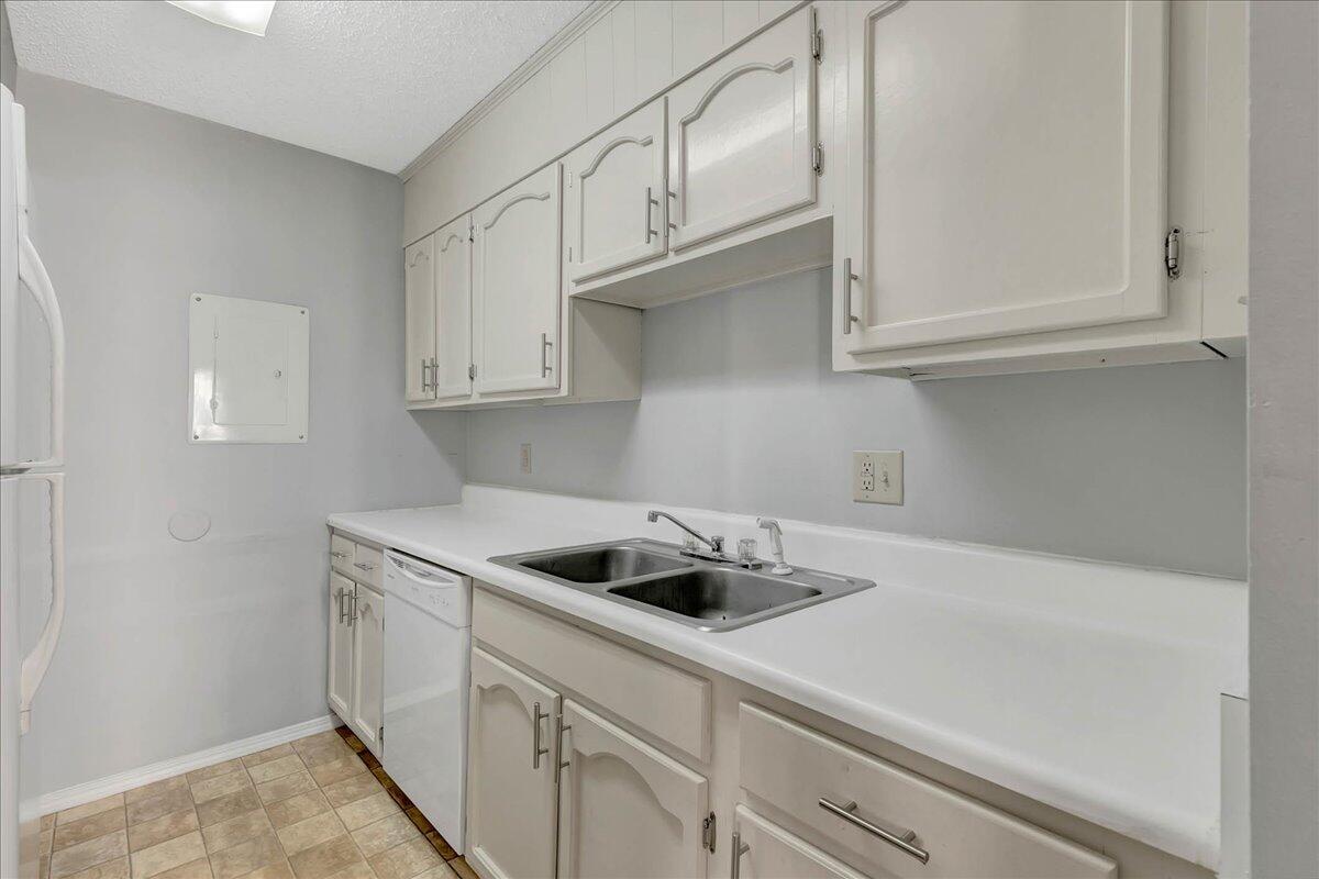 900 Mountain Creek Rd Road, 145