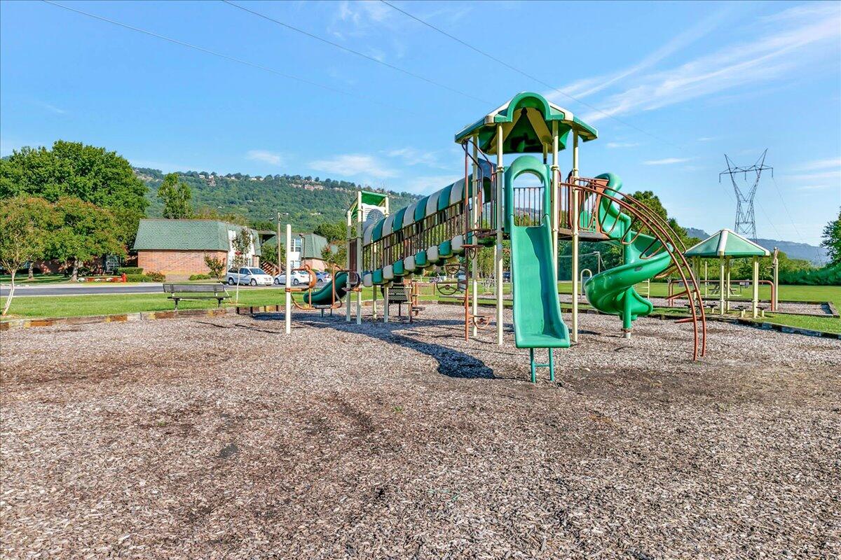 900 Mountain Creek Rd Road, 145