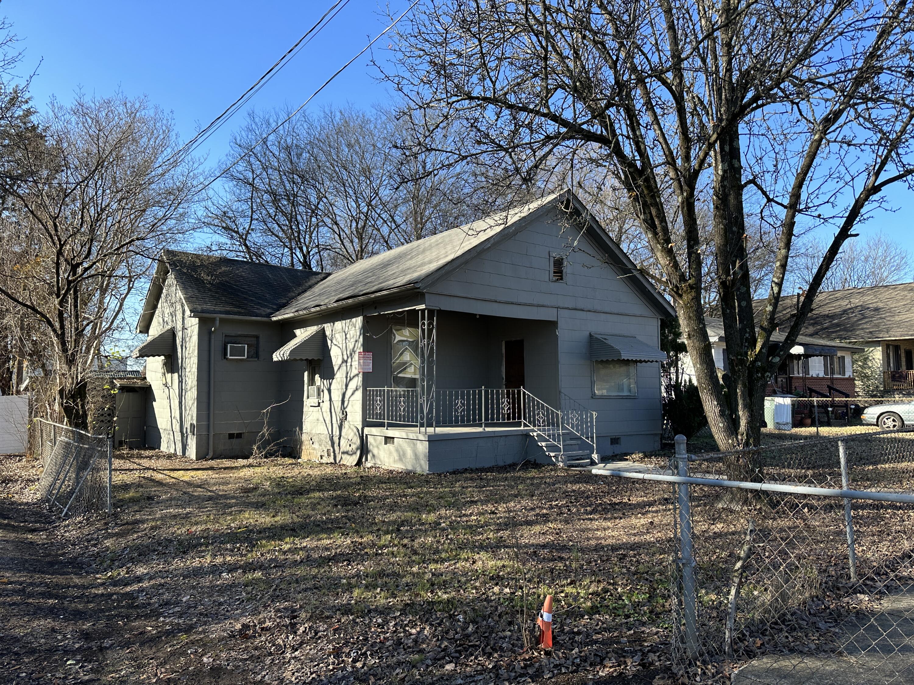 1222 E 35 Street