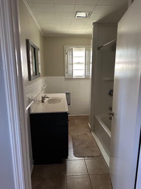 610 Contour Avenue