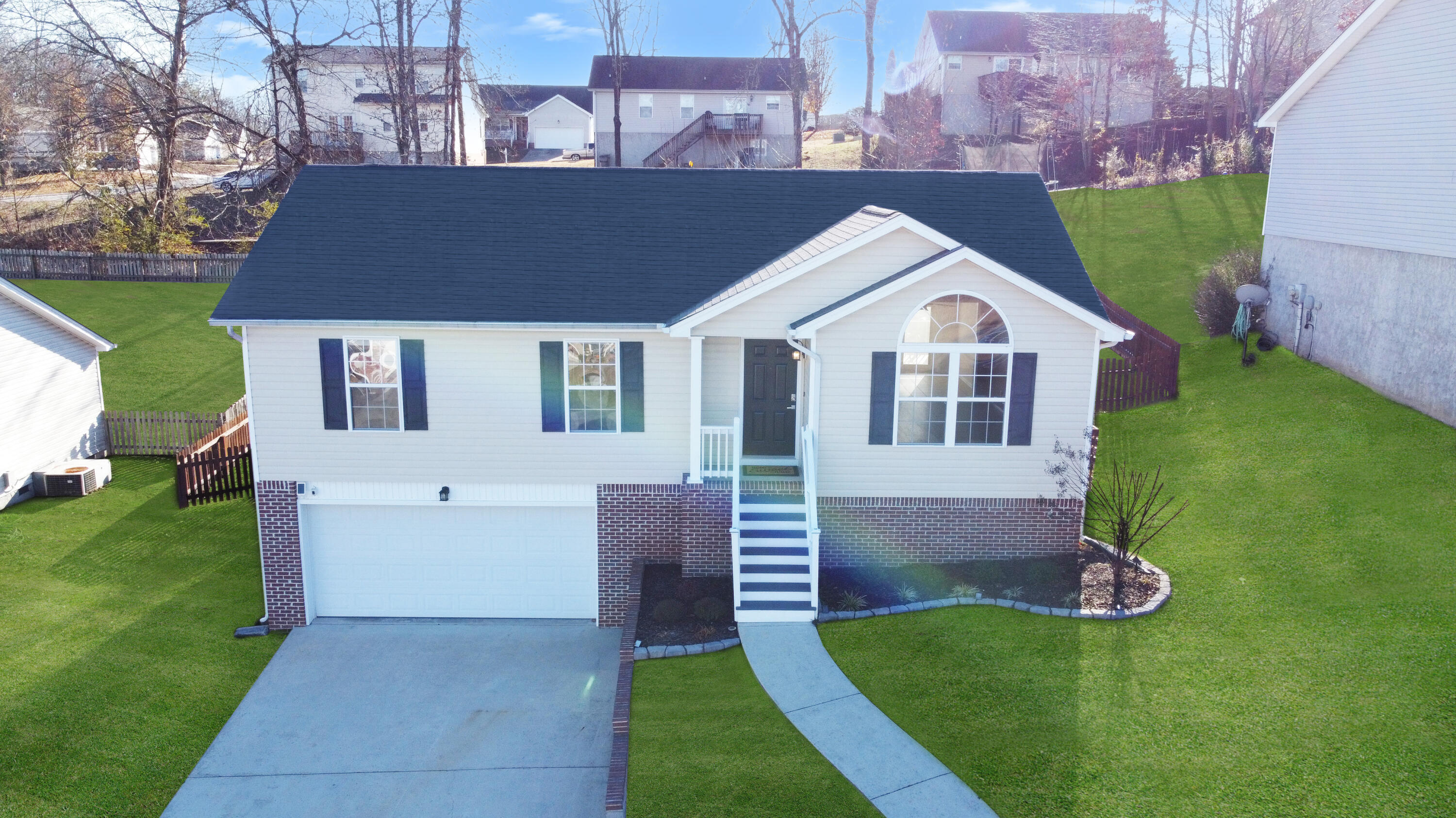 1862 Sassafras Lane