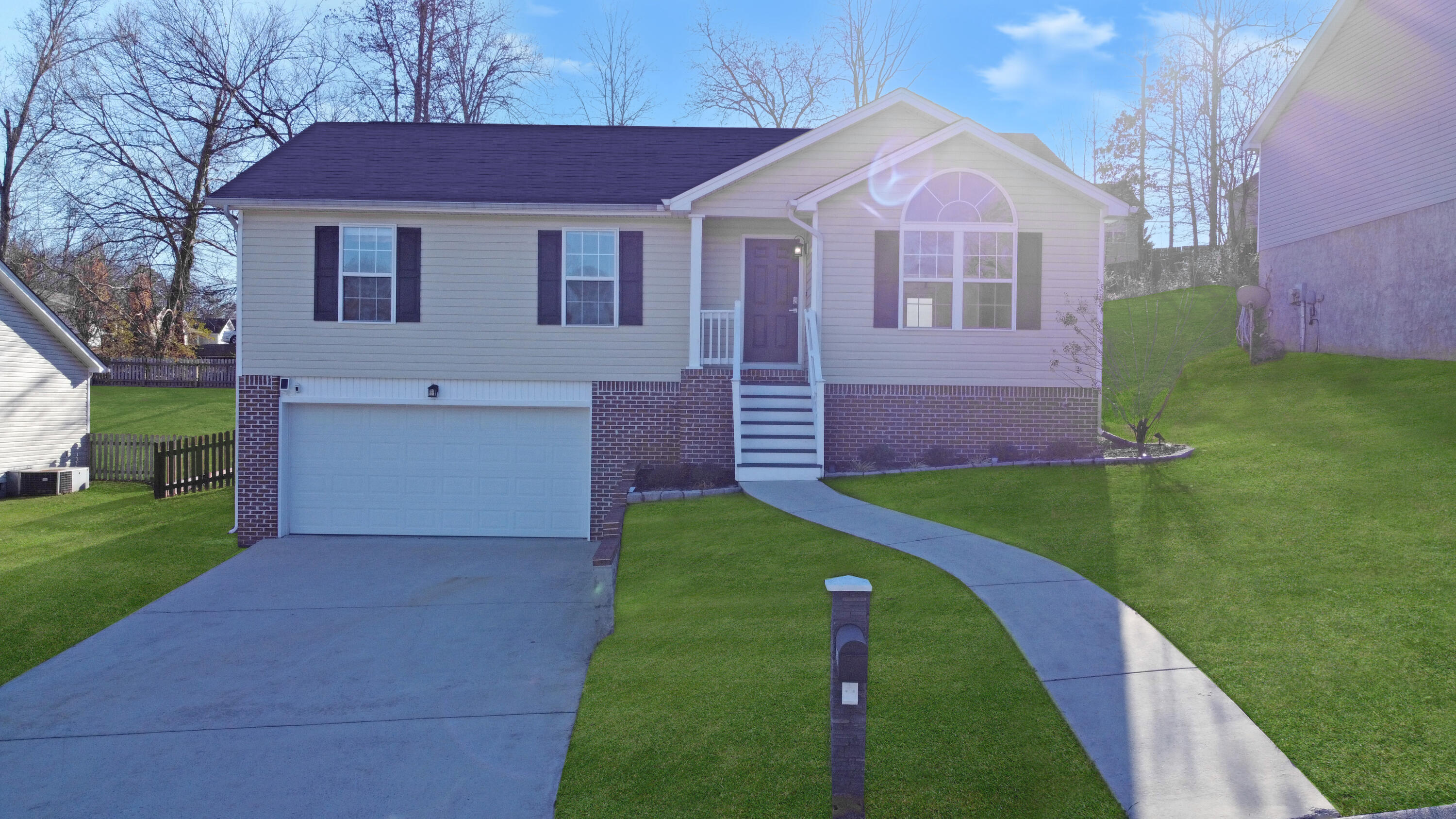 1862 Sassafras Lane
