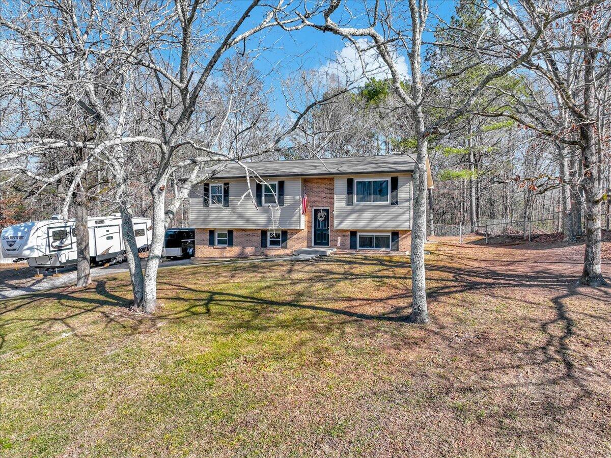 7105 Fine Lane