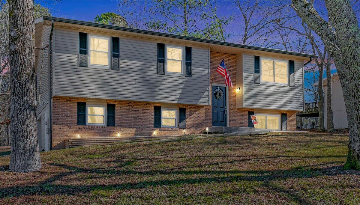 7105 Fine Lane