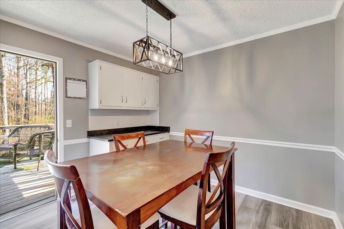 7105 Fine Lane