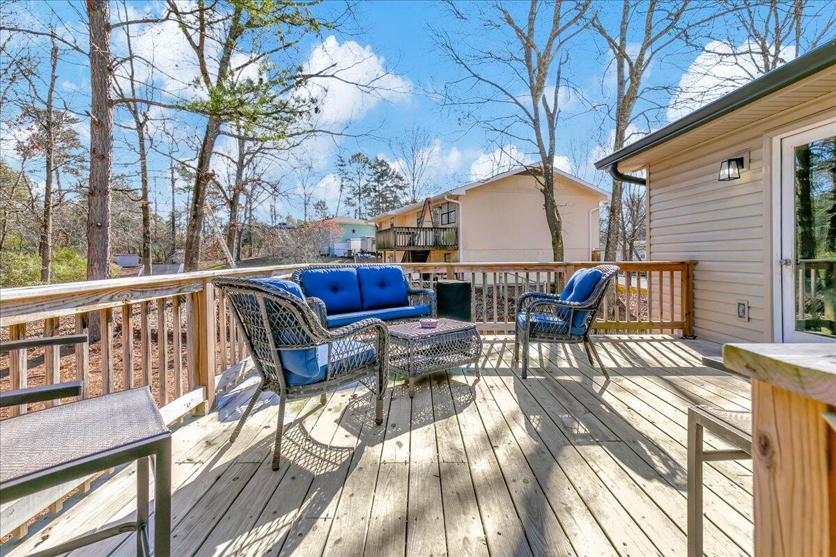 7105 Fine Lane