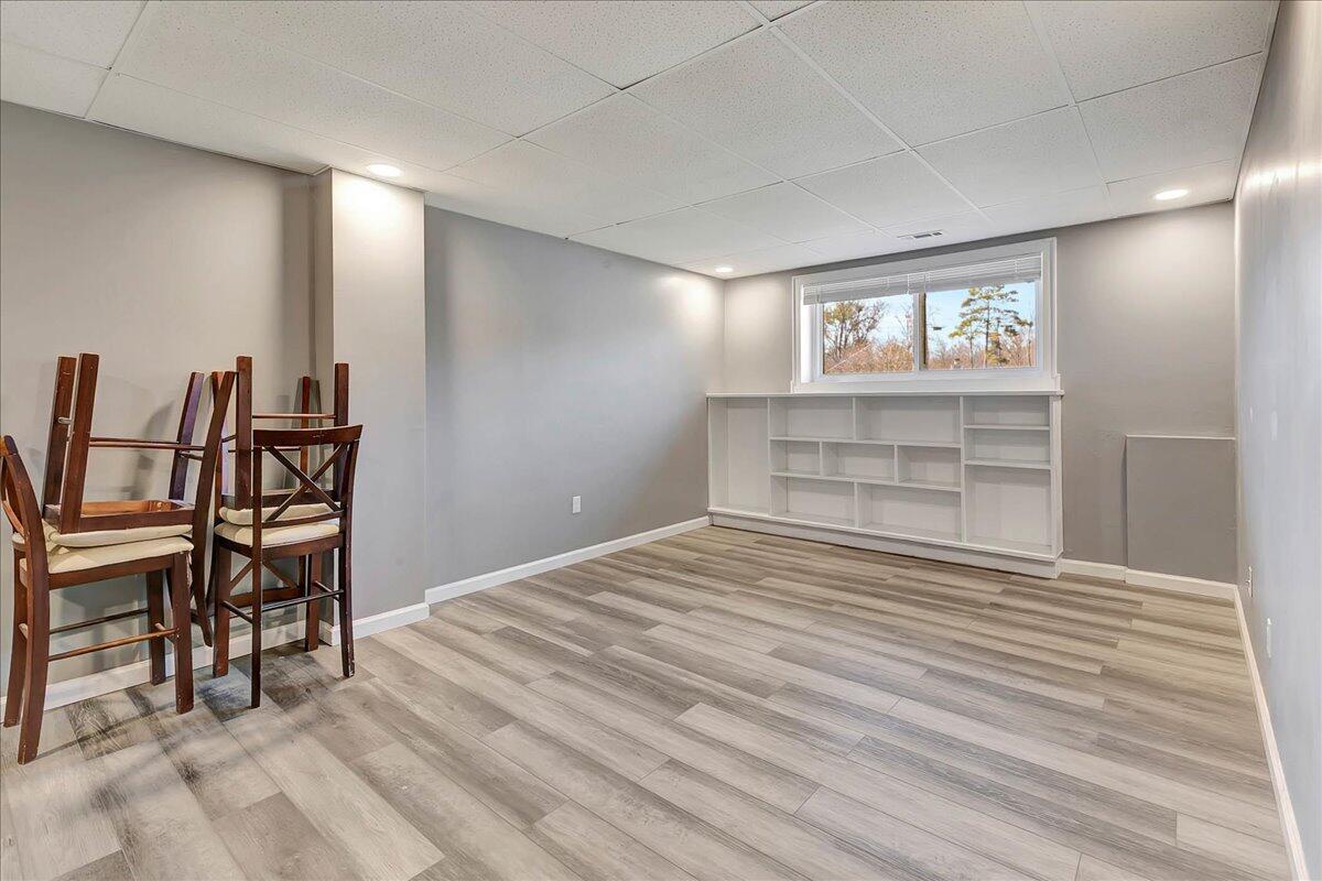 7105 Fine Lane