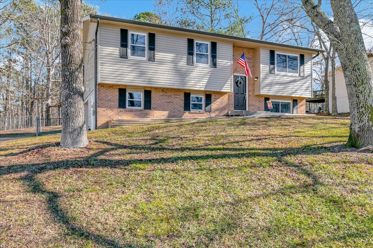 7105 Fine Lane