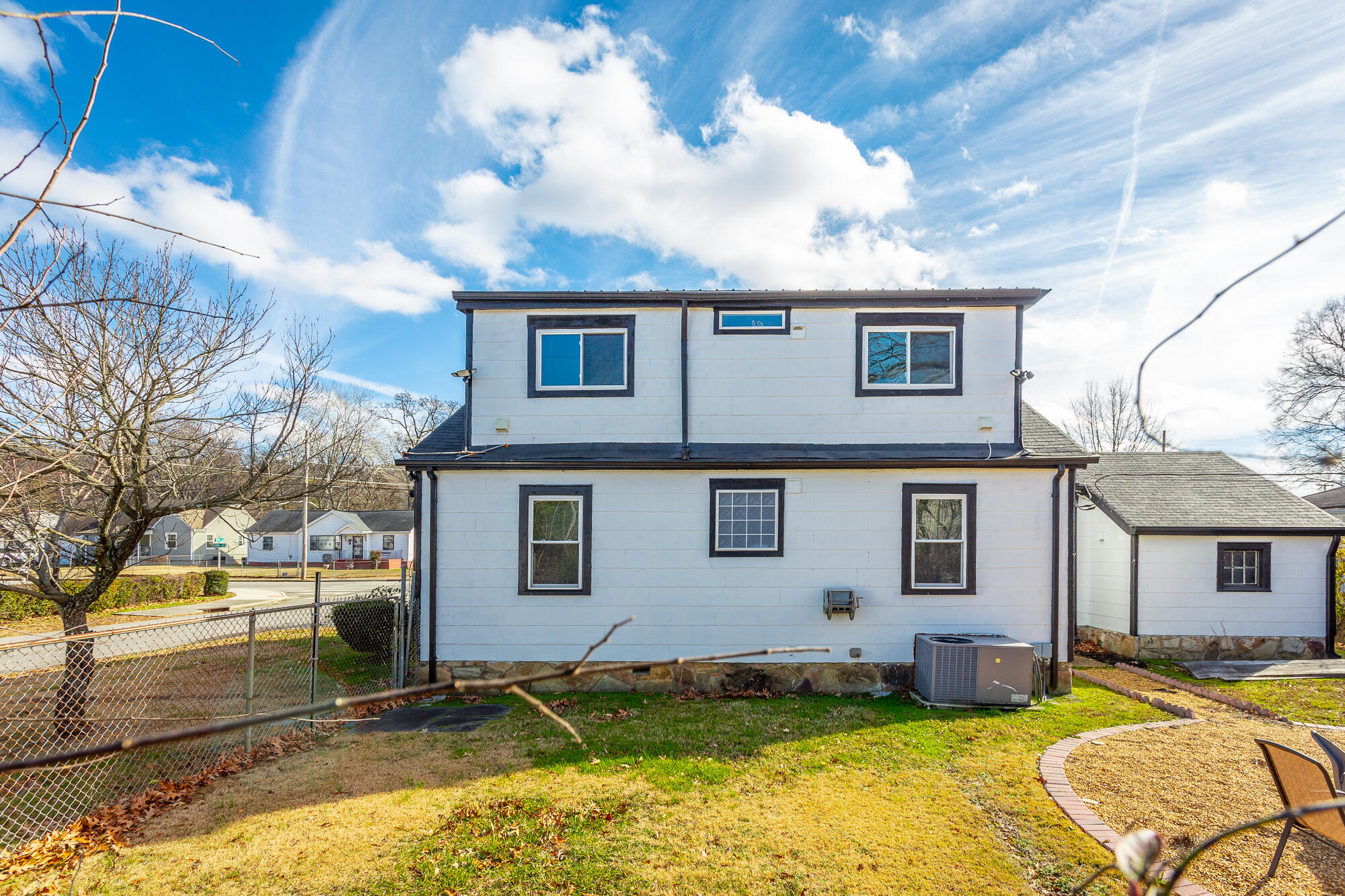 413 Derby Street