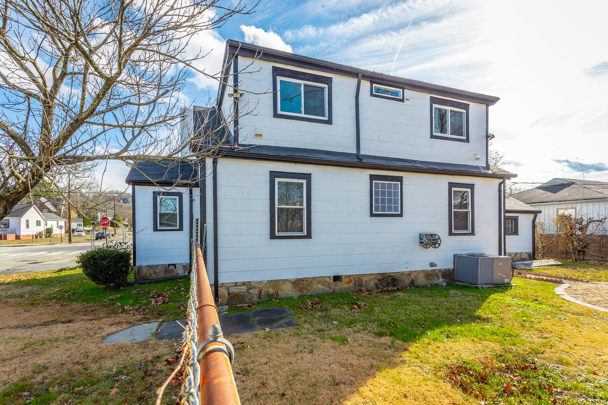 413 Derby Street