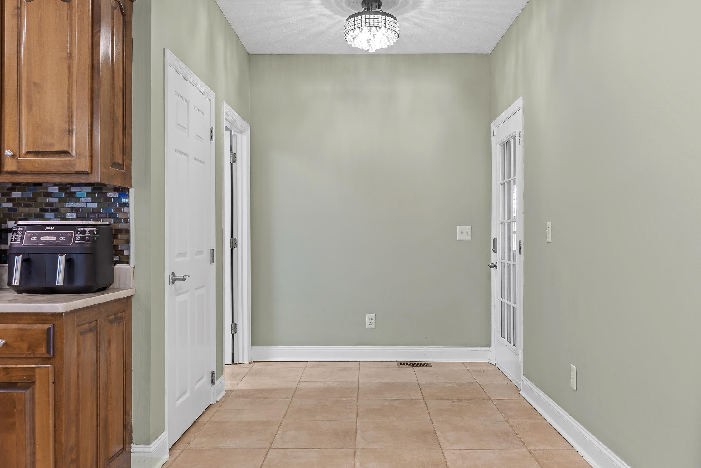 125 Shady Court, LaFayette