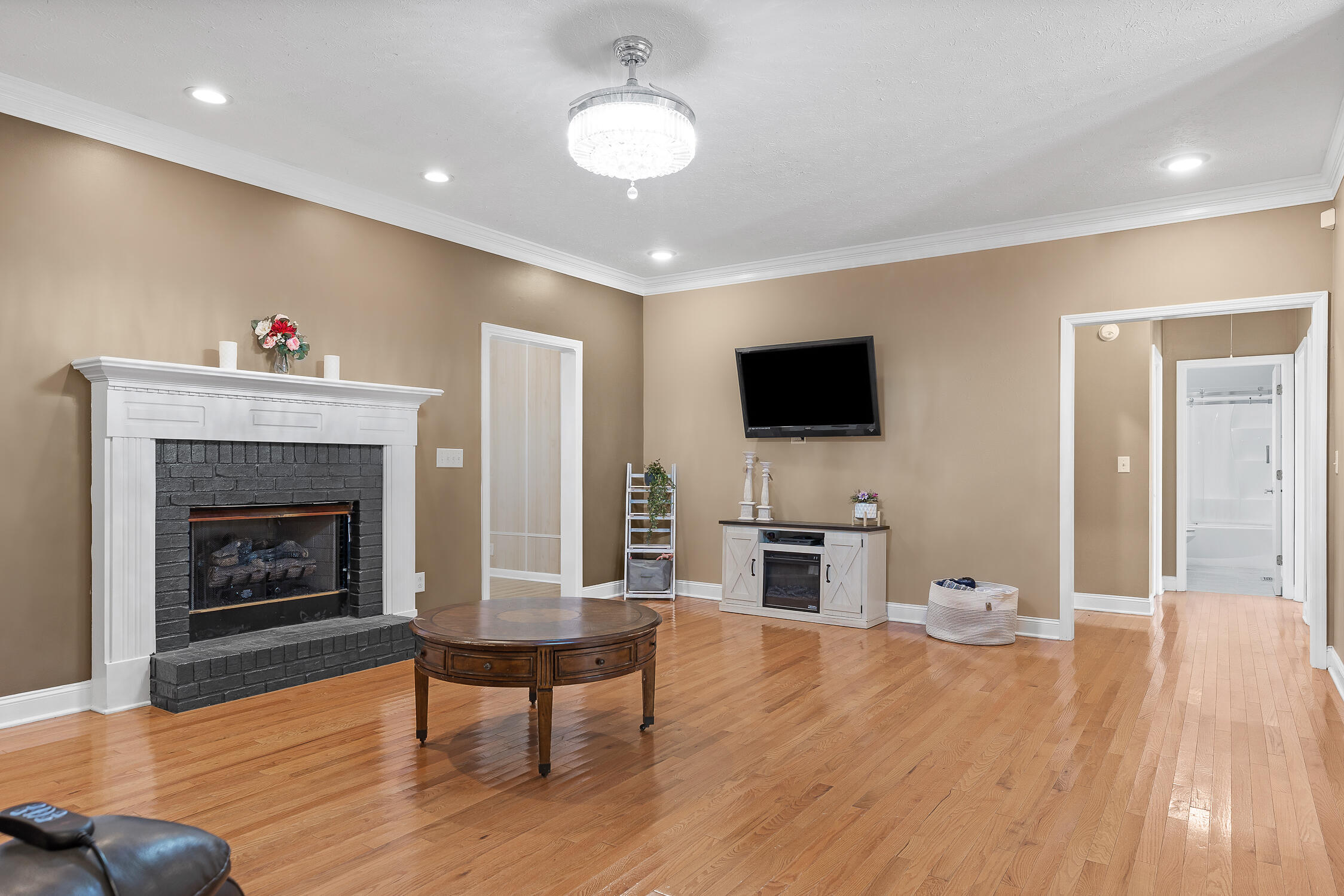 125 Shady Court, LaFayette