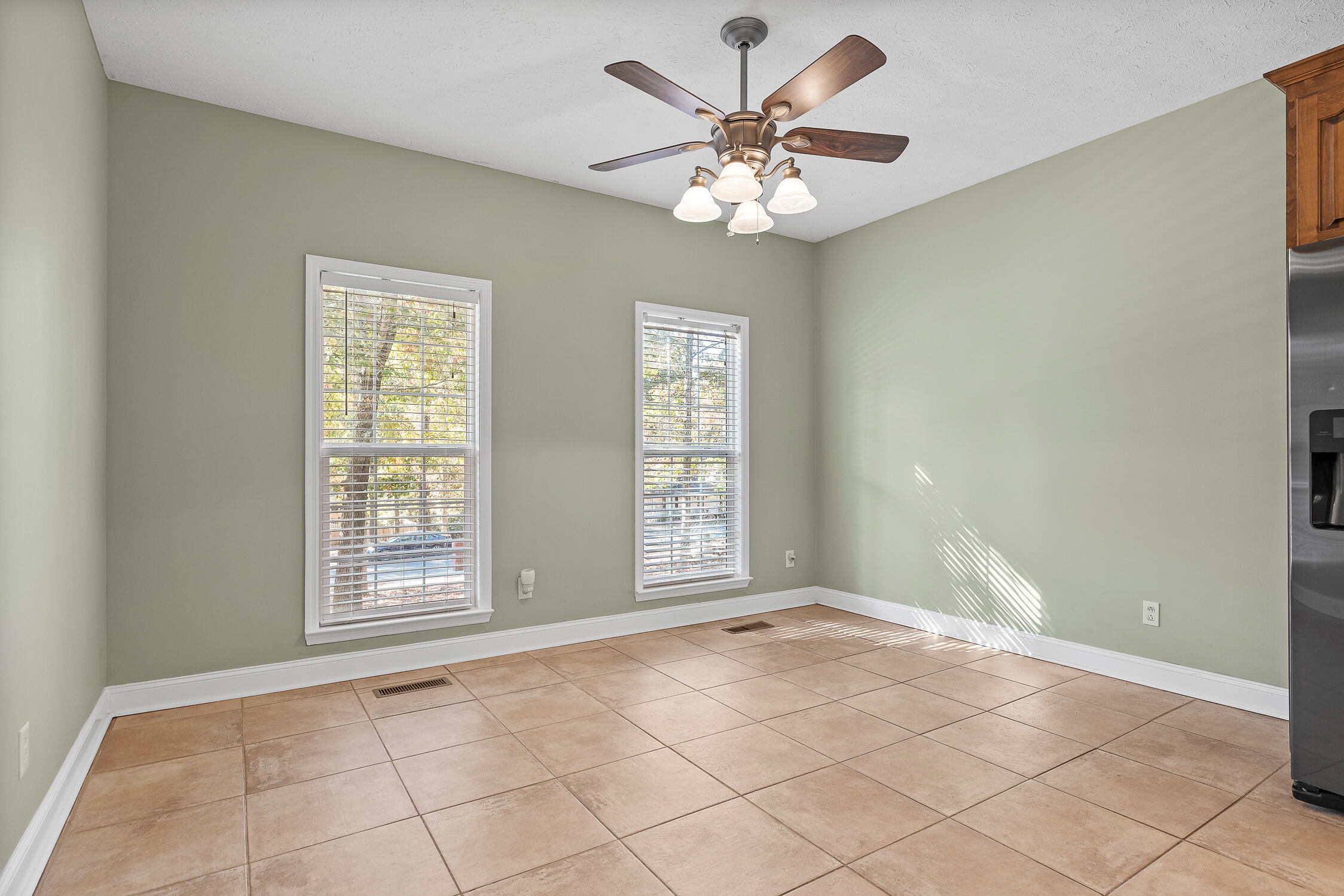 125 Shady Court, LaFayette