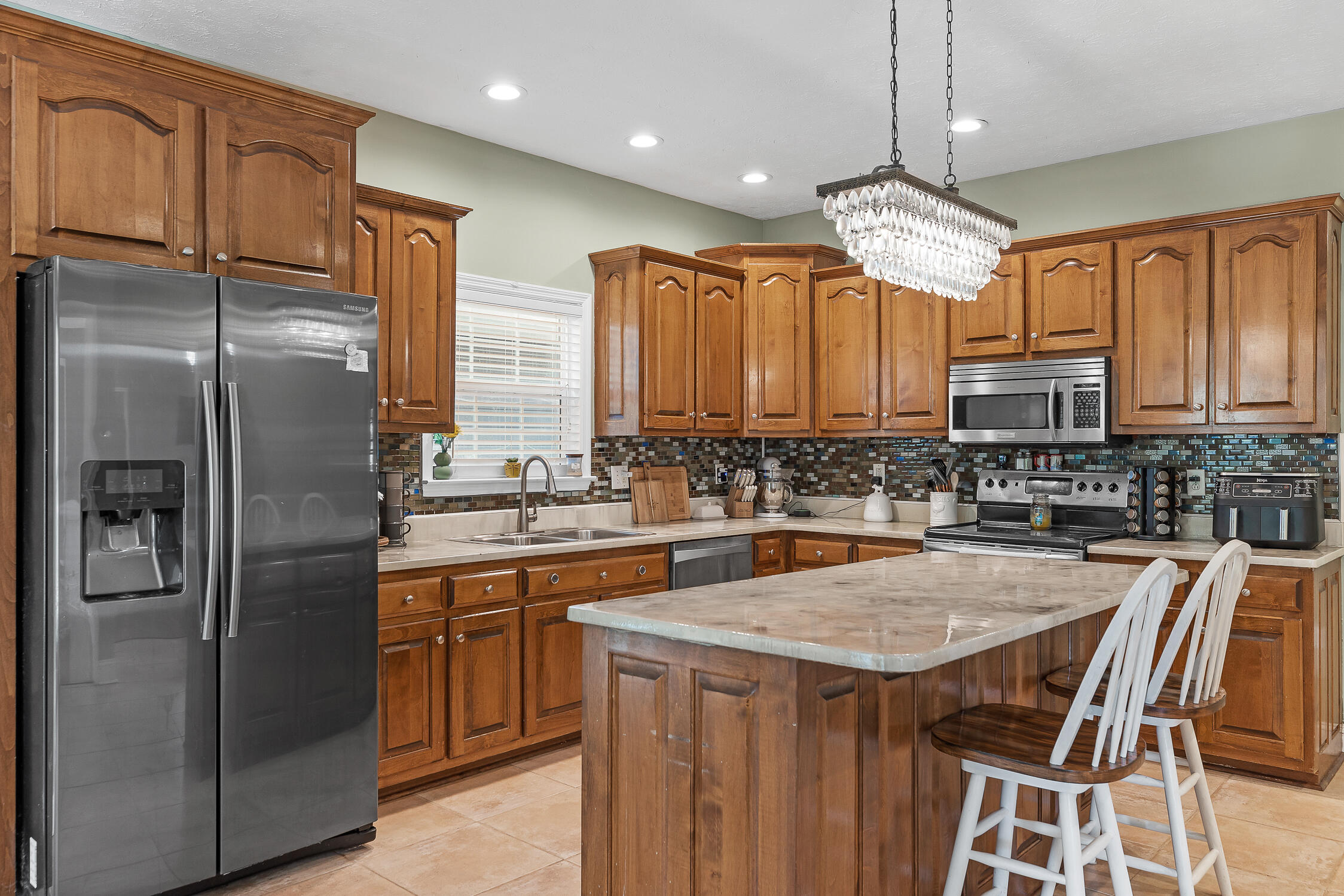 125 Shady Court, LaFayette