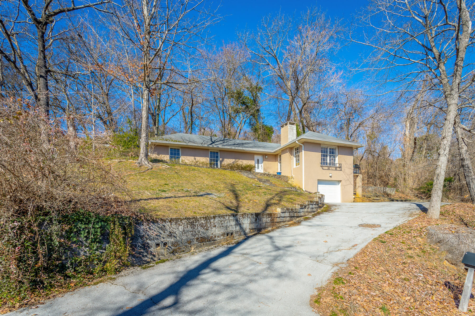 119 Crestview Circle