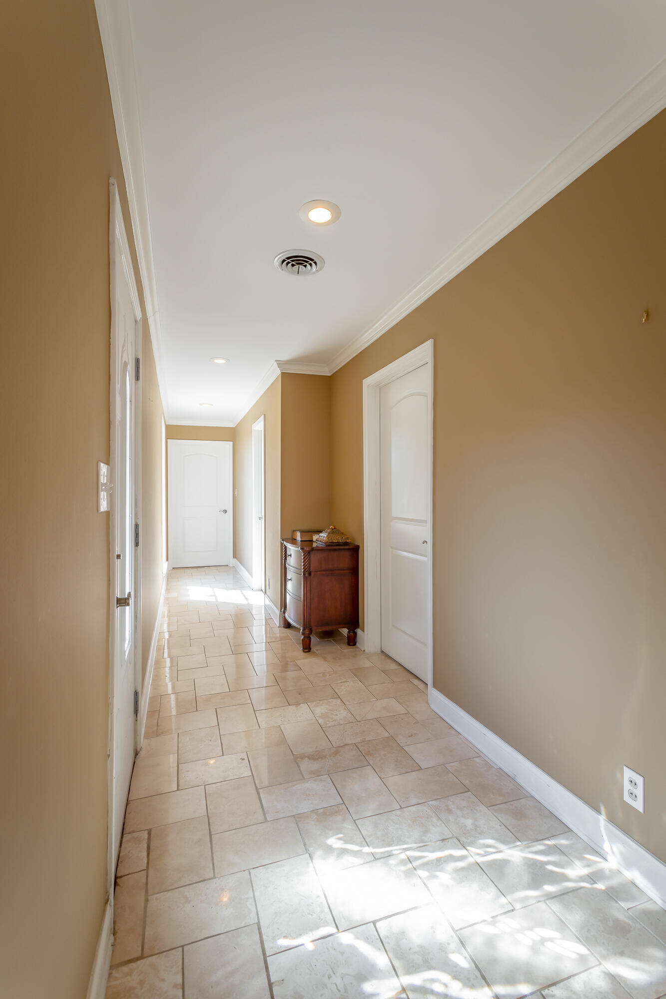 119 Crestview Circle