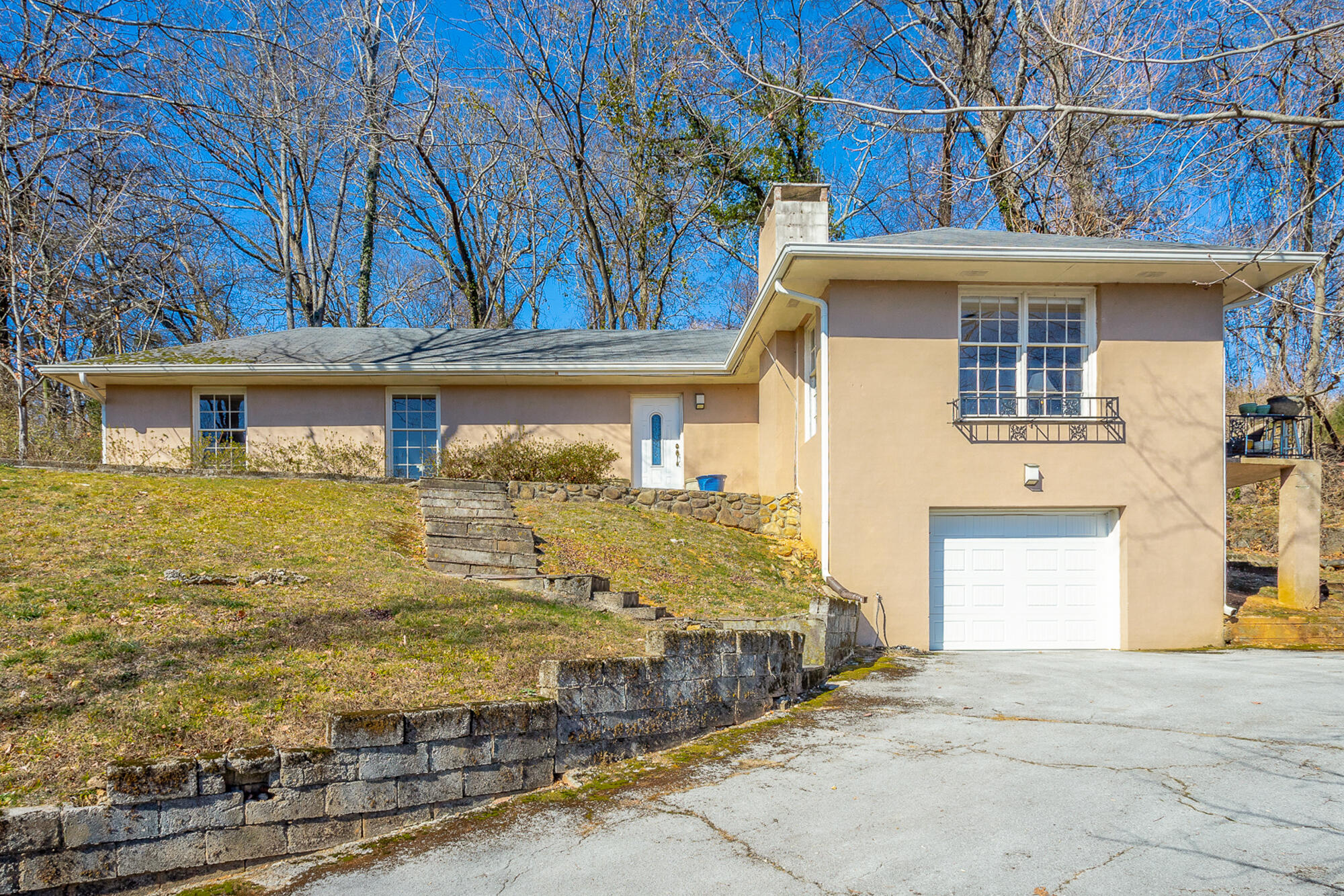 119 Crestview Circle
