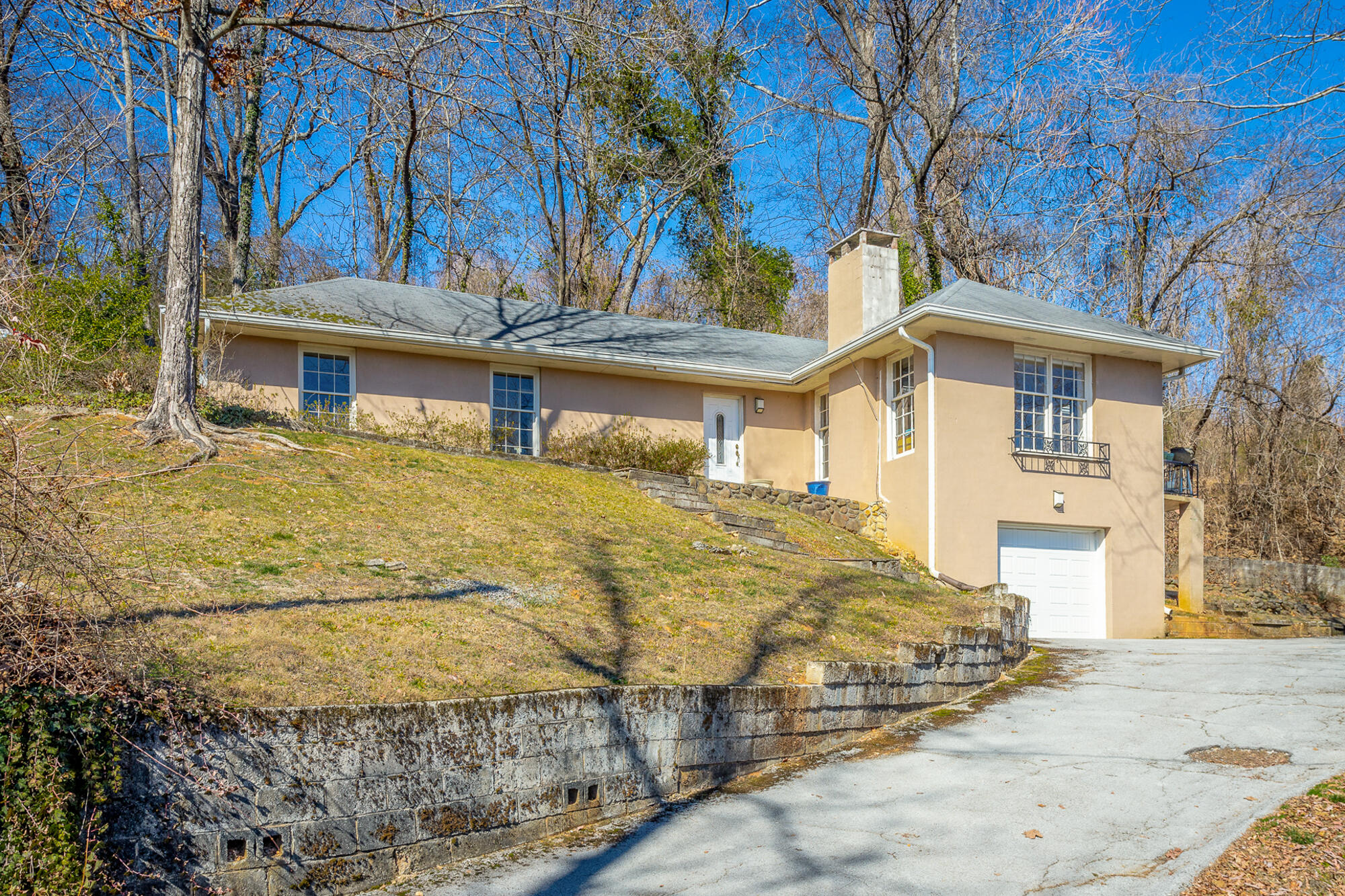 119 Crestview Circle