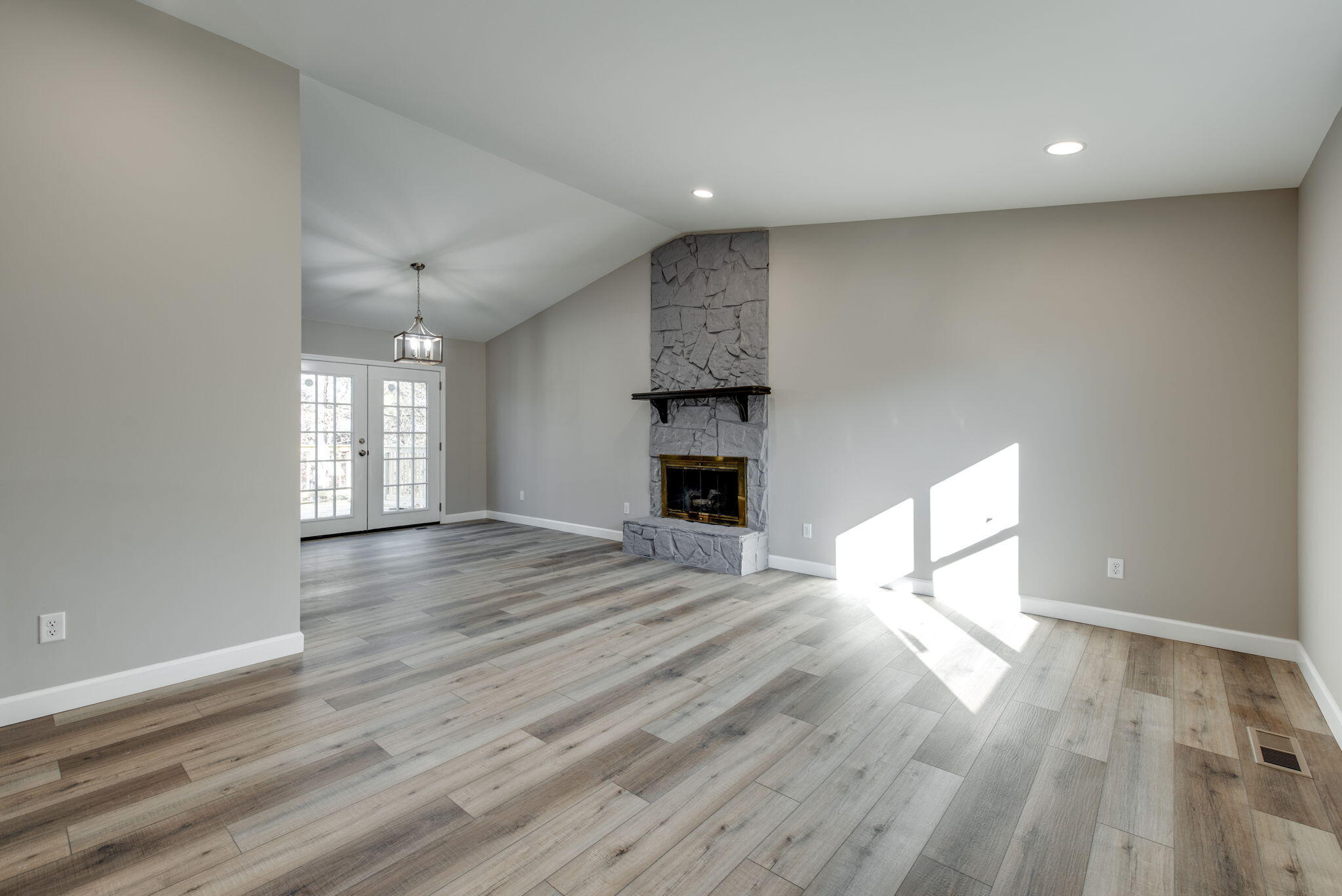 555 Brownwood Circle
