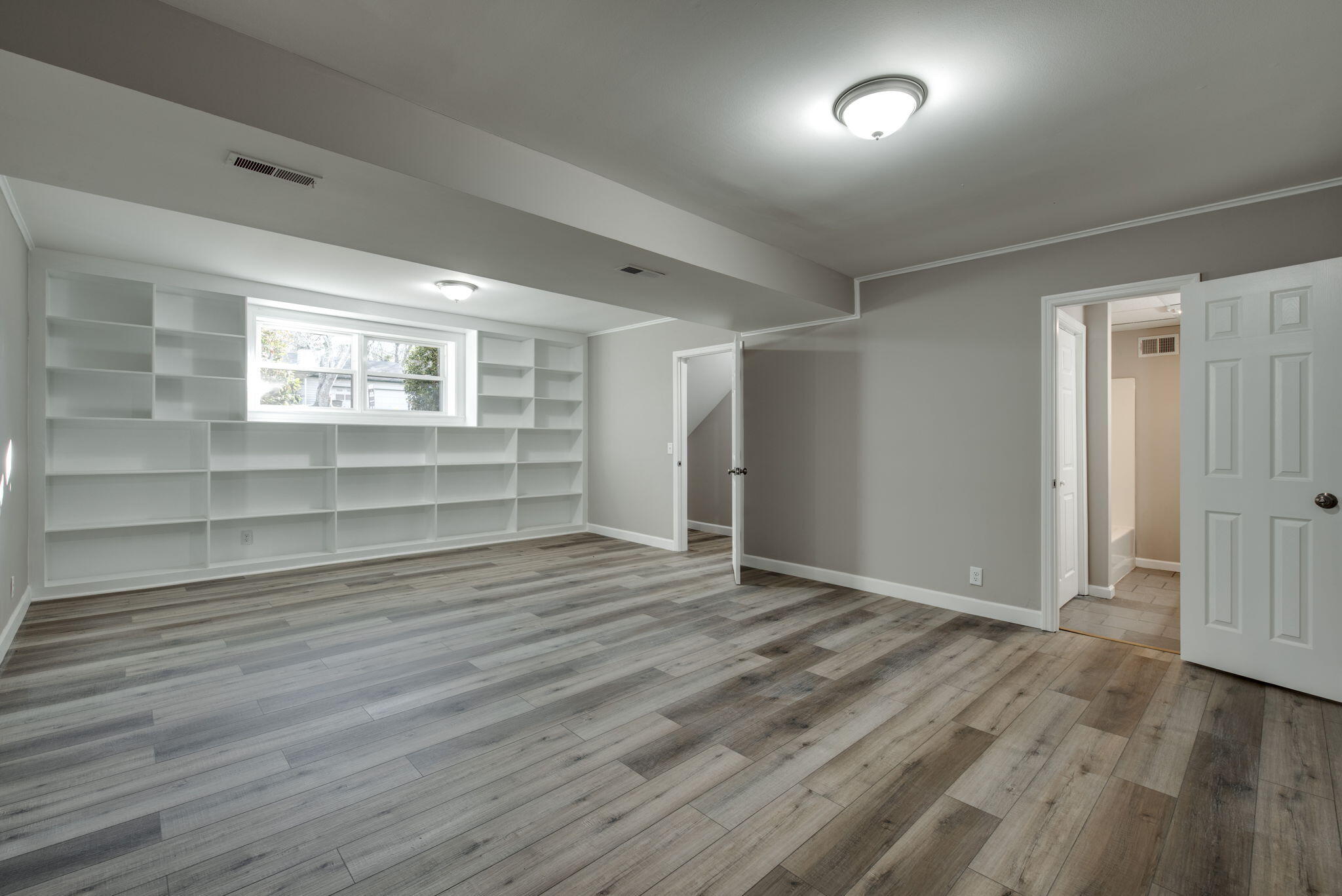 555 Brownwood Circle