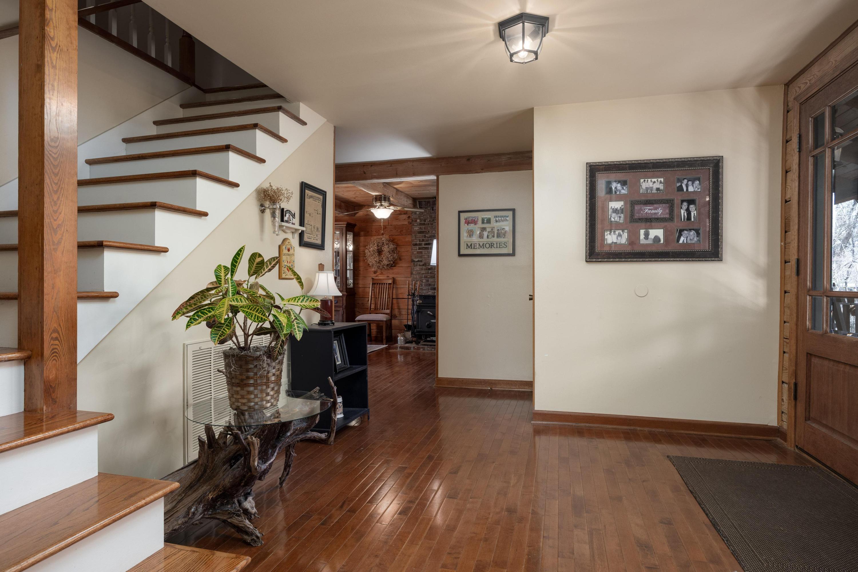 104 Wayside Lane Lane