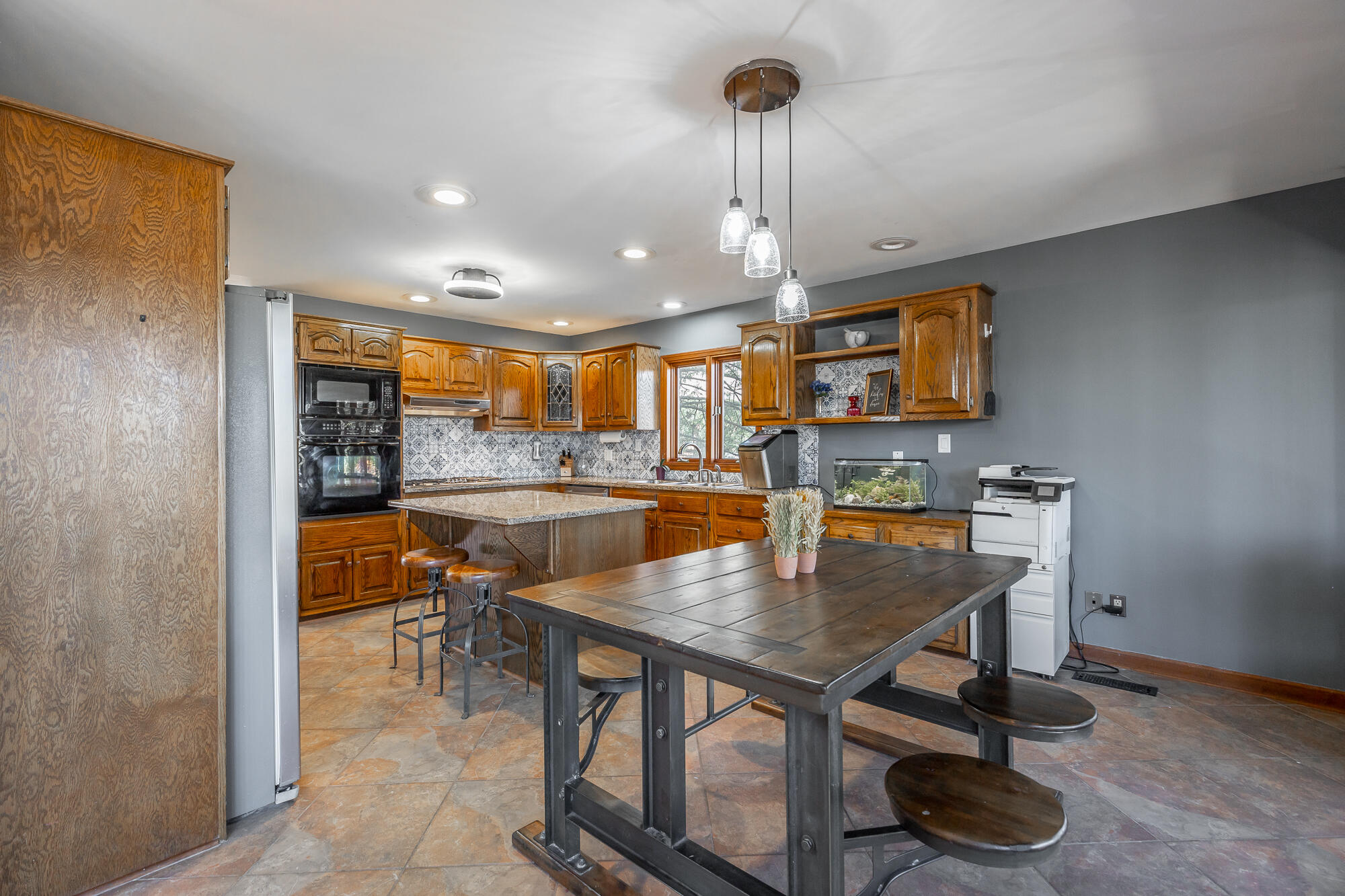 1406 Fore Winds Hill