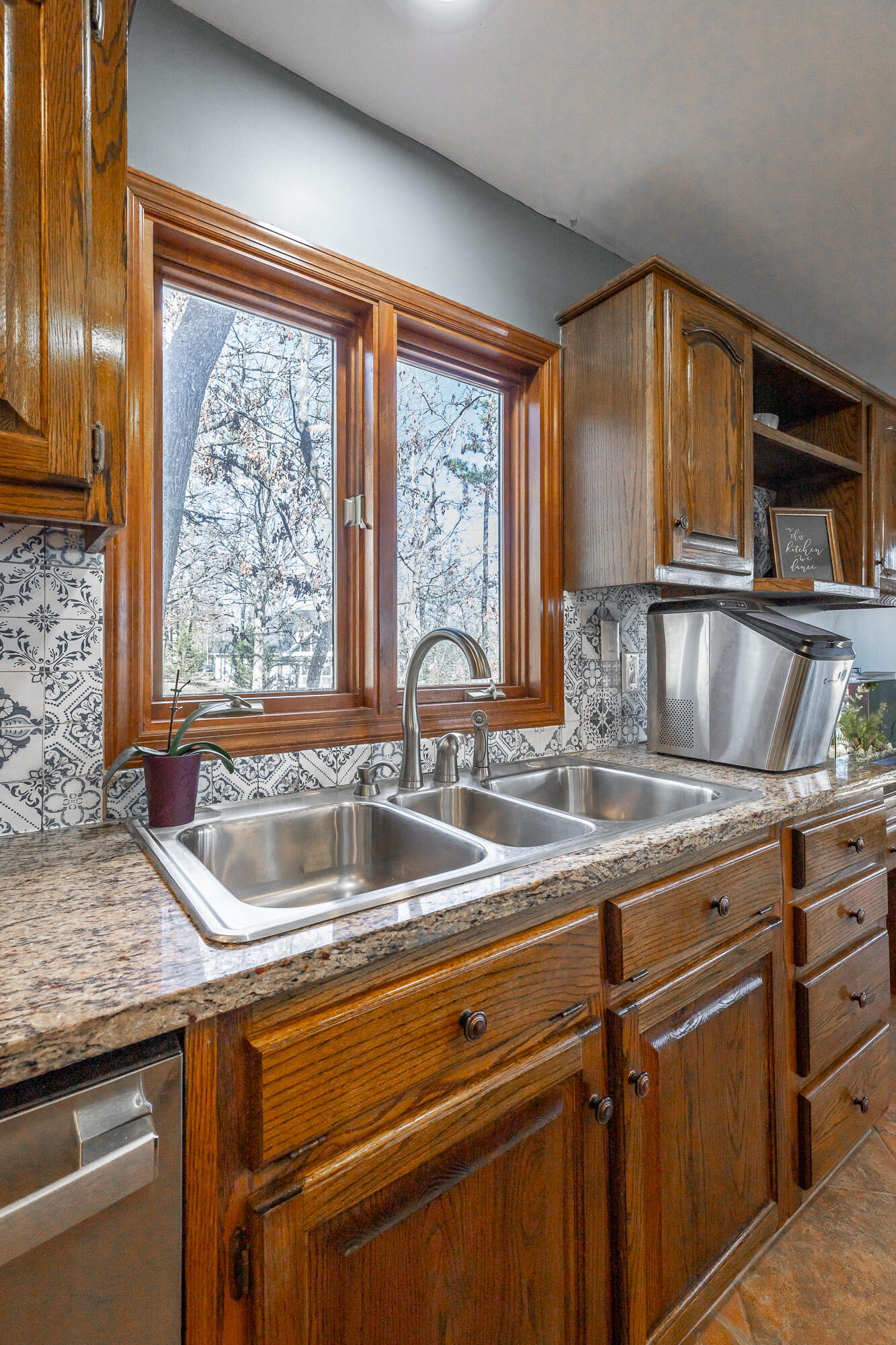 1406 Fore Winds Hill