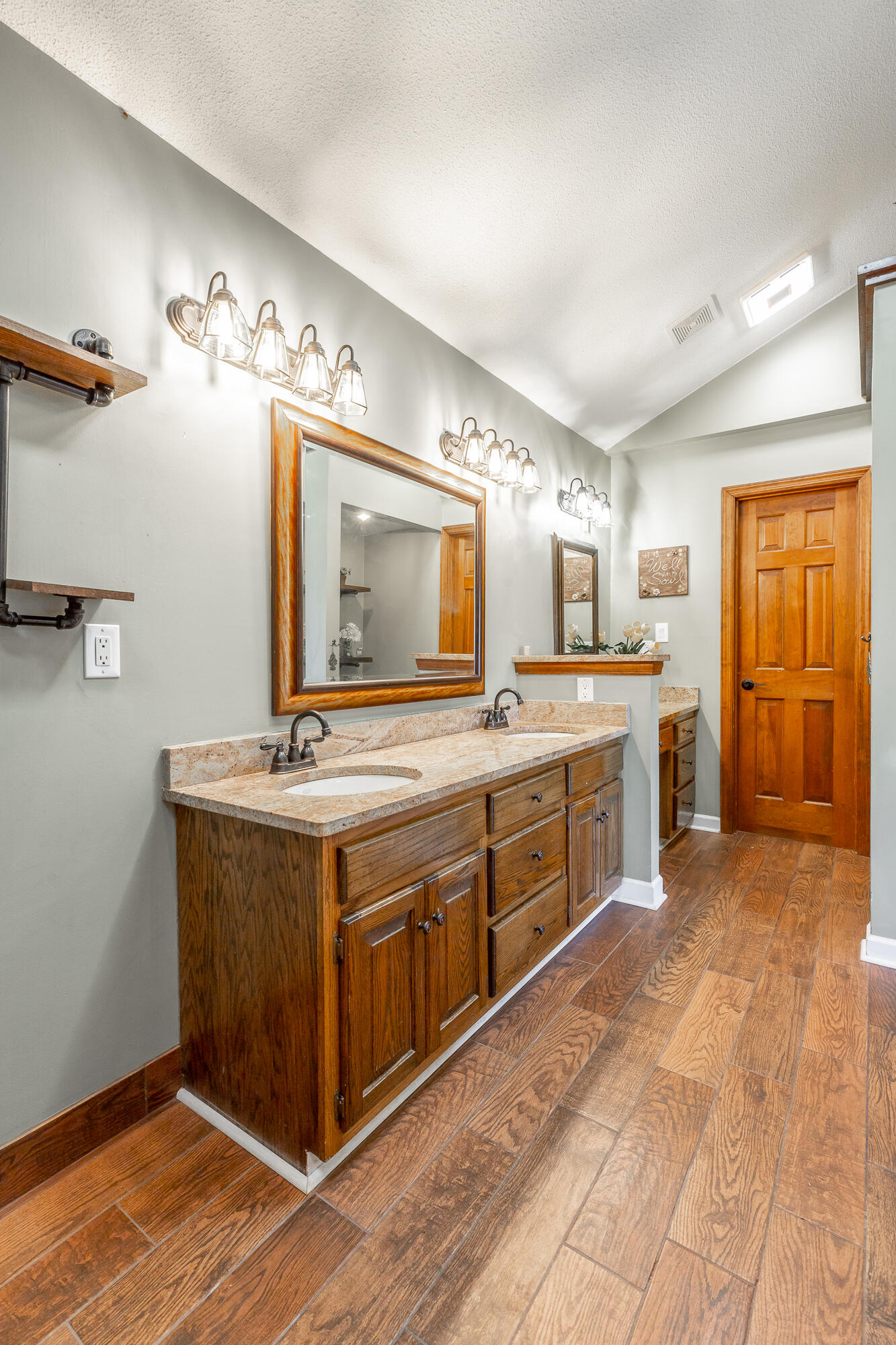 1406 Fore Winds Hill