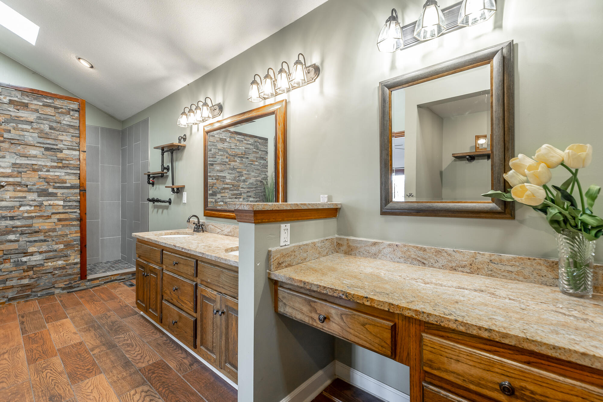 1406 Fore Winds Hill