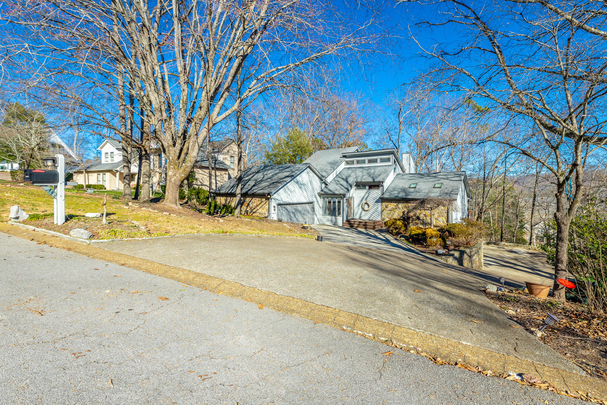 1406 Fore Winds Hill
