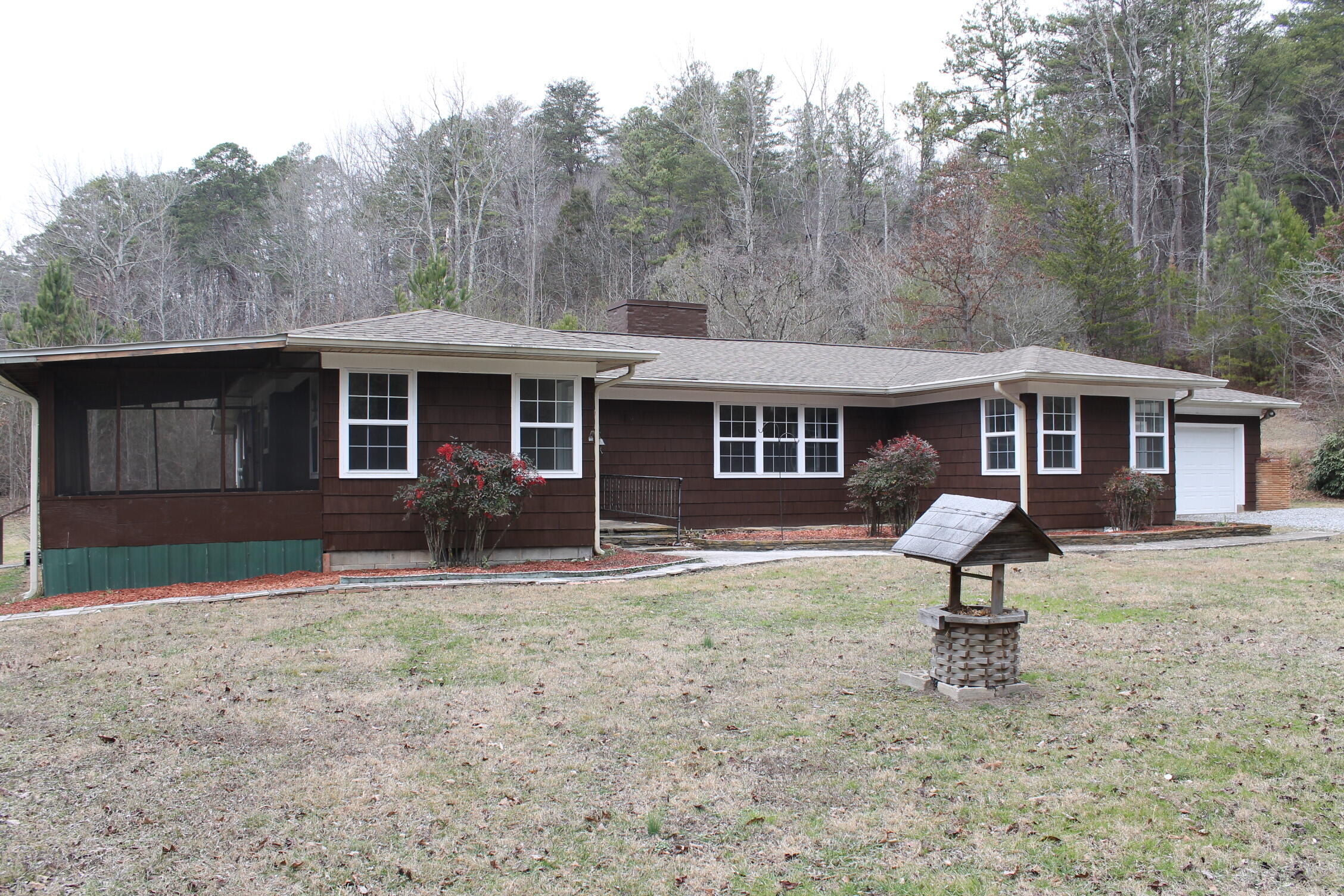 1390 W Schmitt Road