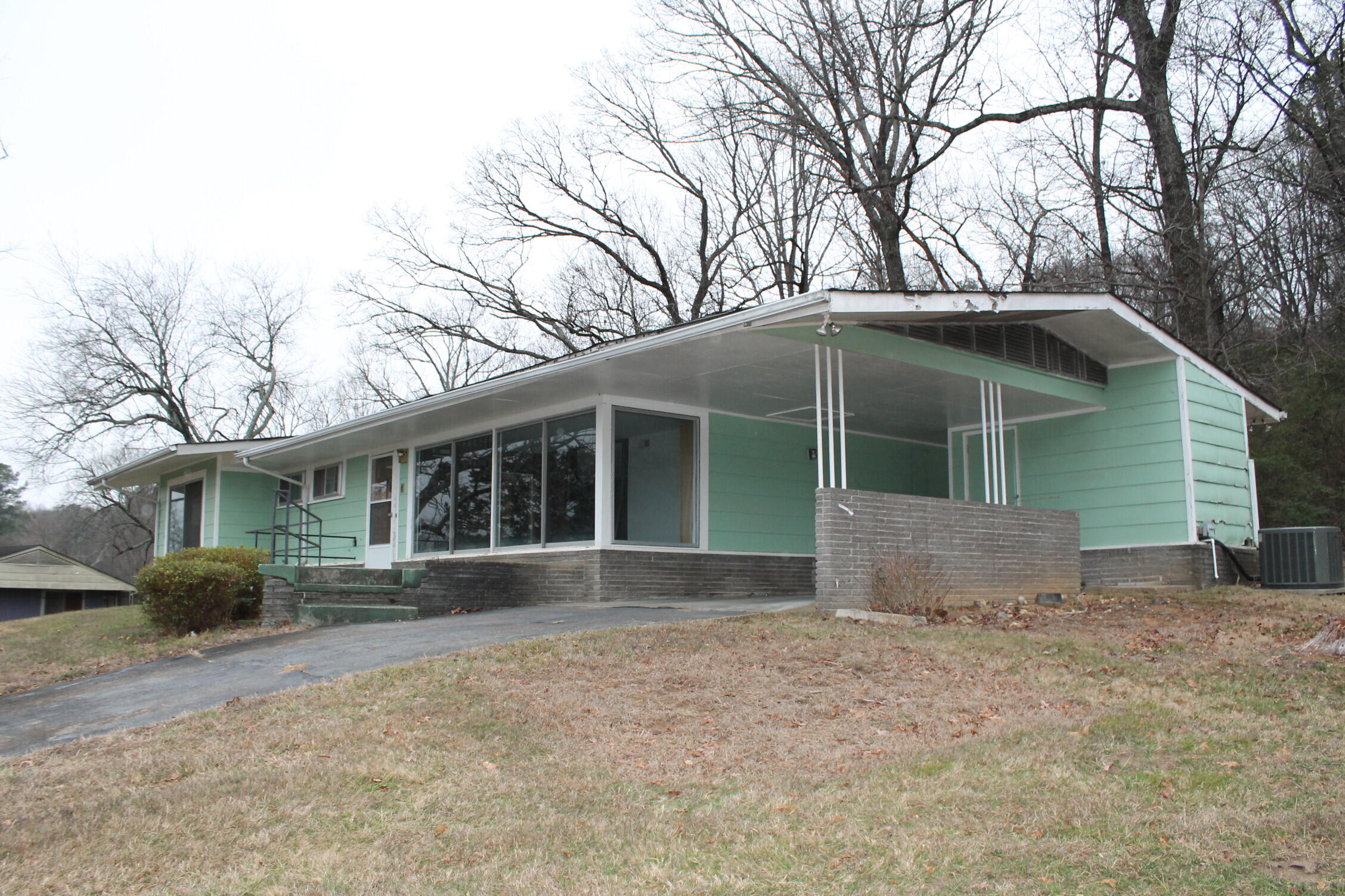 2800 Terry Court
