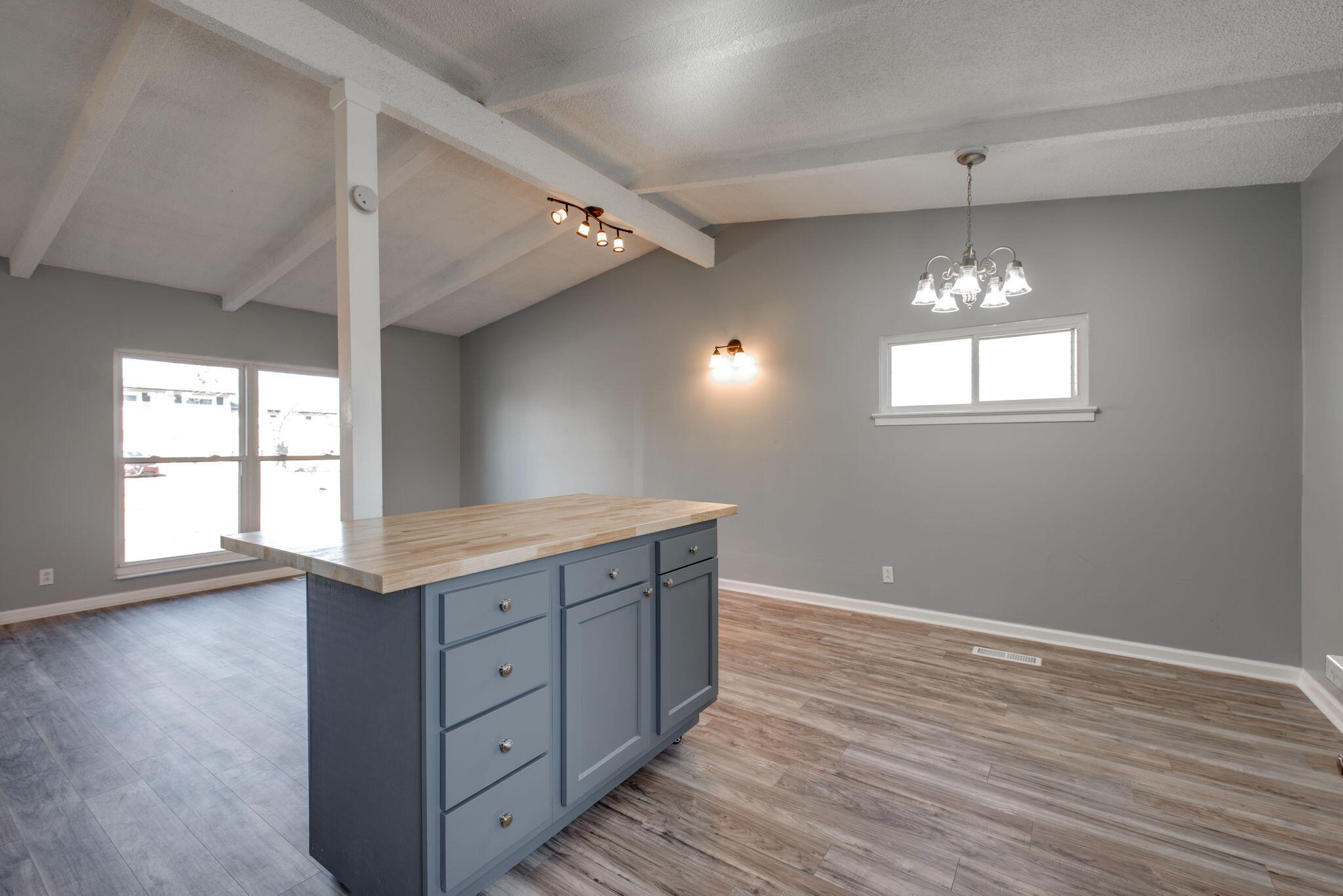 4628 Heiskell Drive