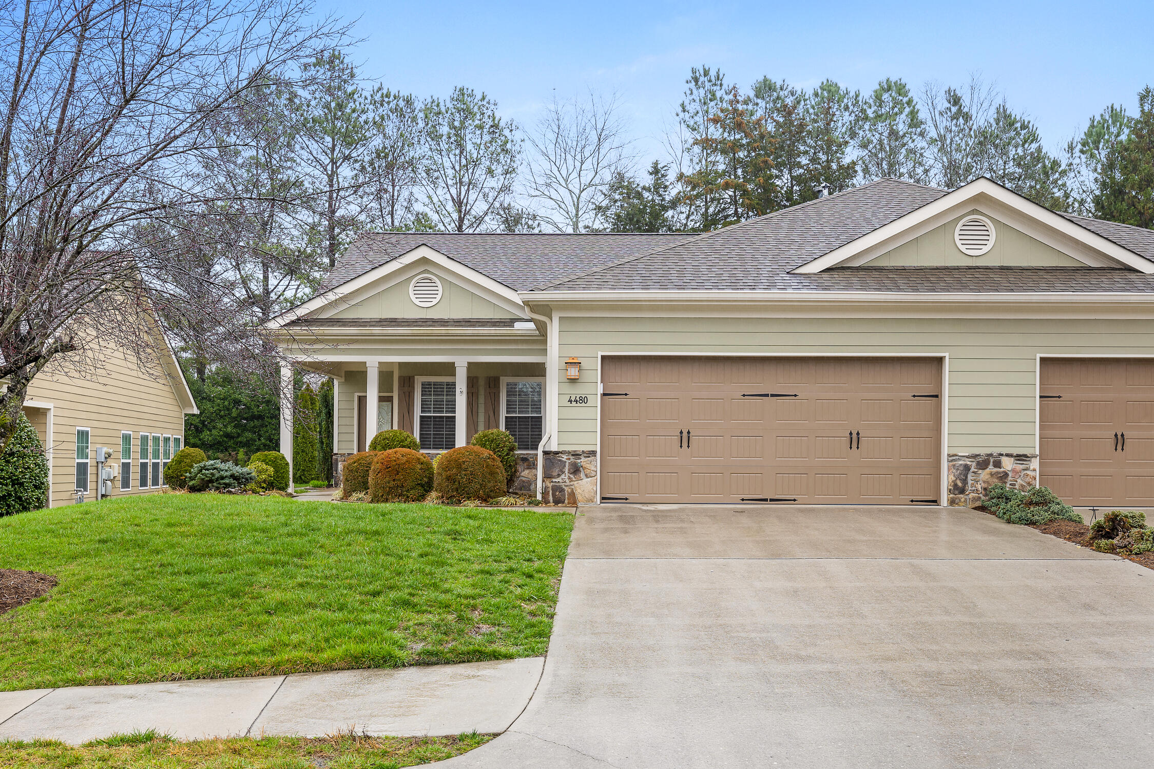 4480 Forsythia Way