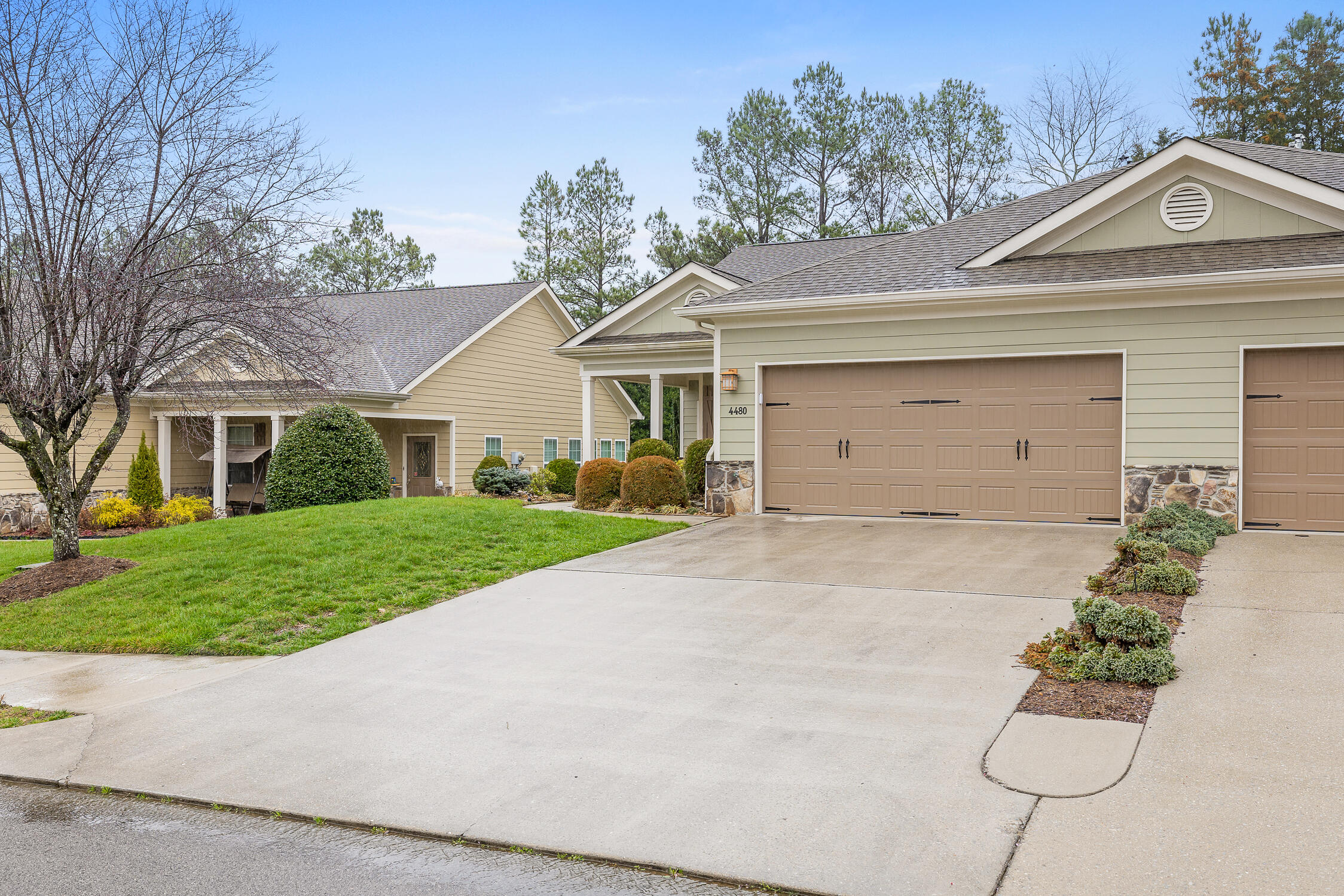 4480 Forsythia Way