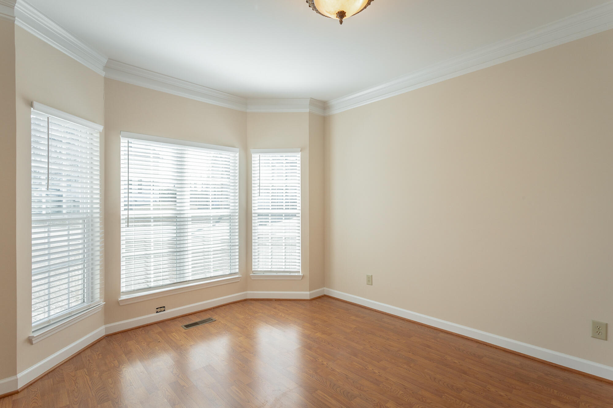 2323 Laurelton Creek Lane