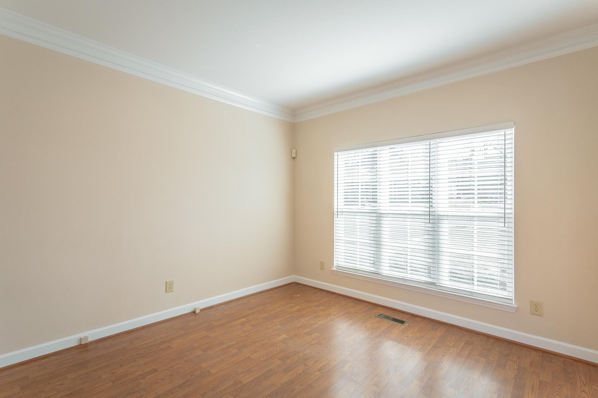 2323 Laurelton Creek Lane