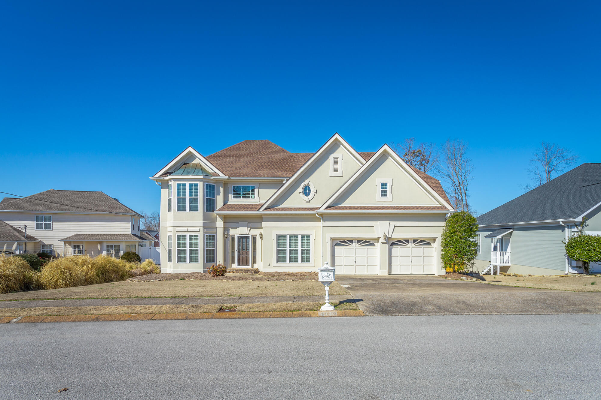 2323 Laurelton Creek Lane