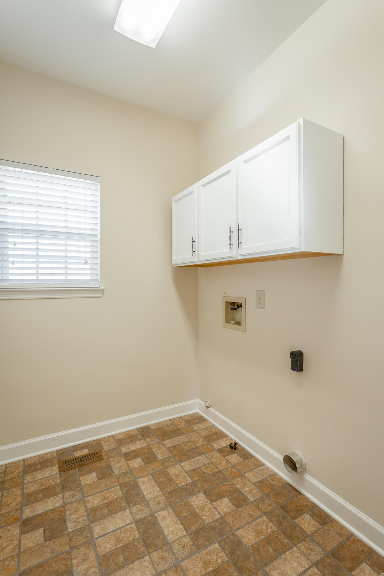 2323 Laurelton Creek Lane