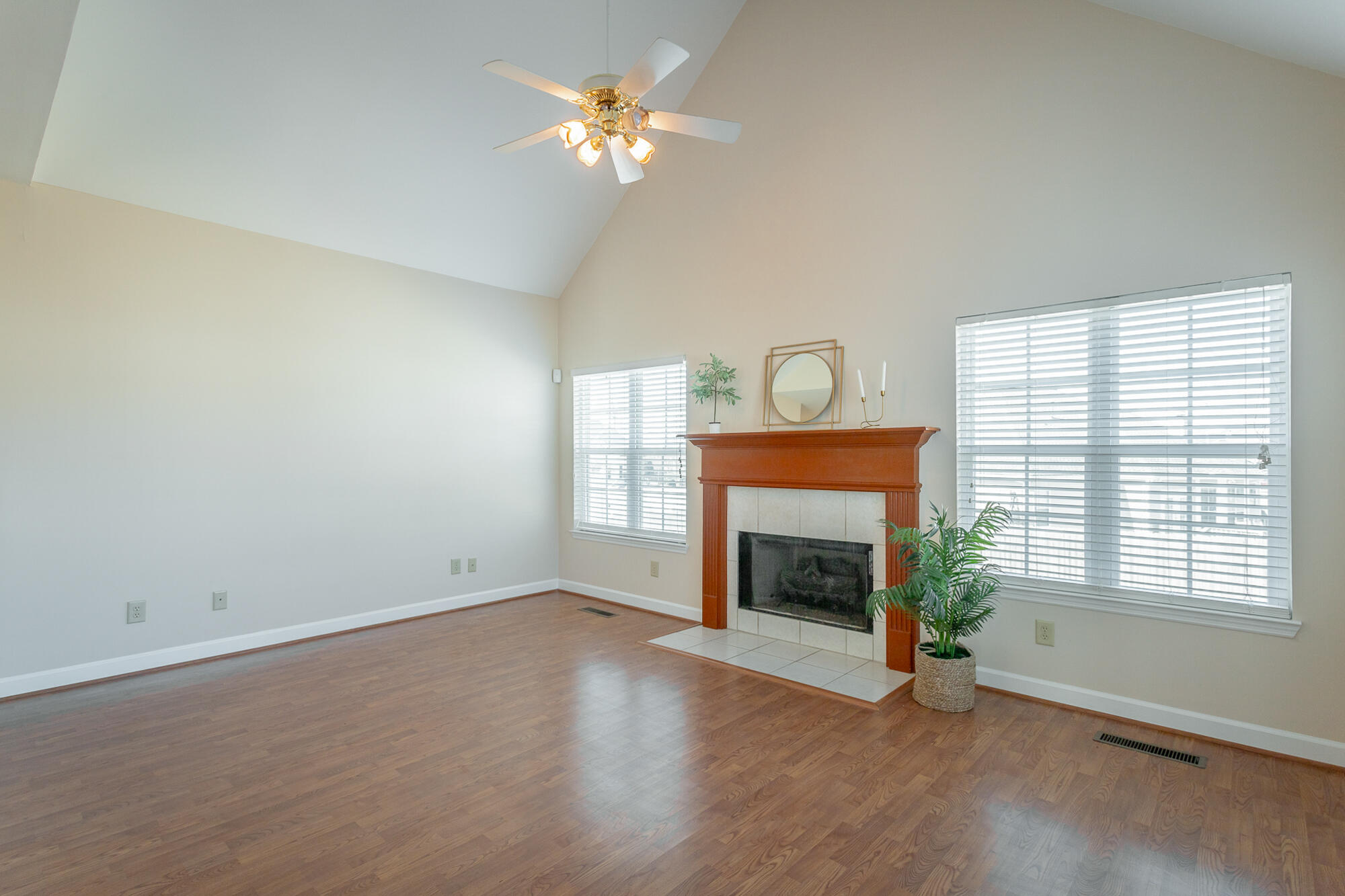 2323 Laurelton Creek Lane